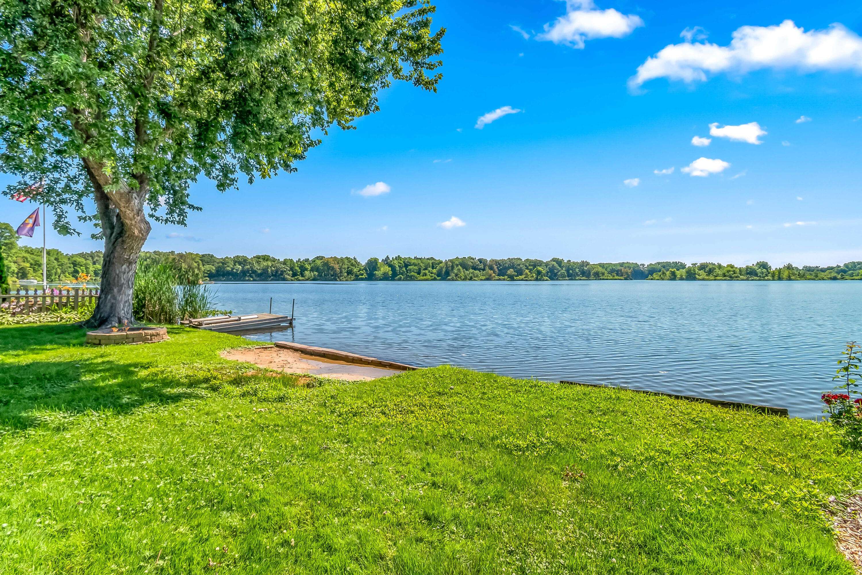 185 Bluegill LN, Coldwater, MI 49036