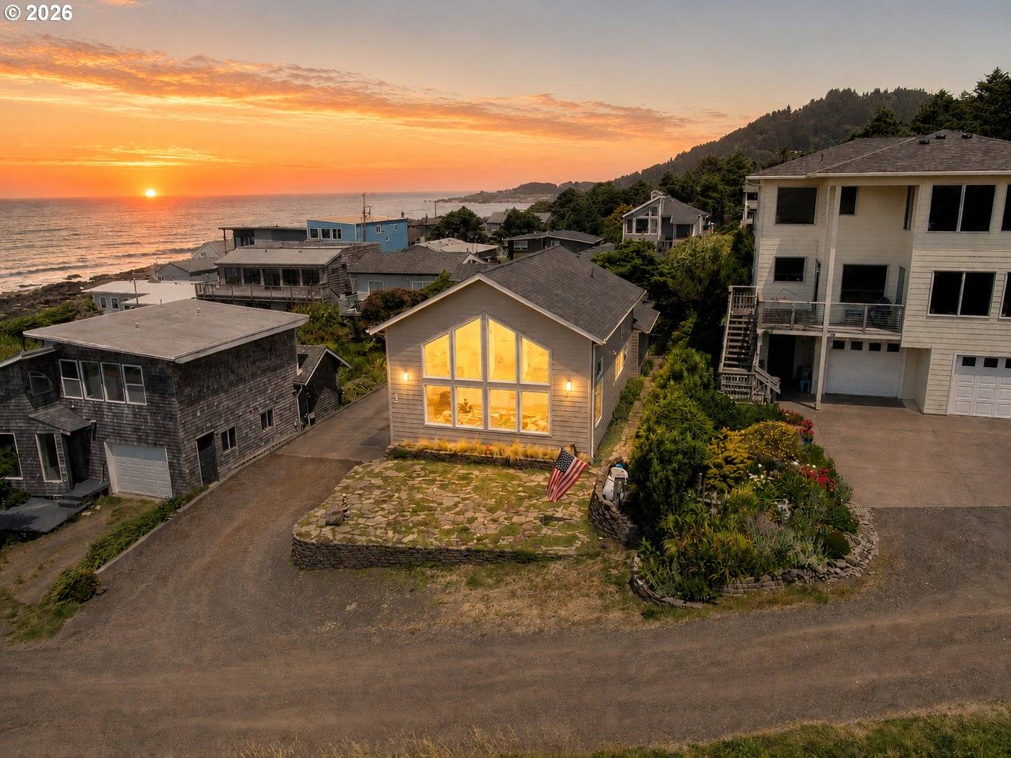43 WINDY WAY, Yachats, OR 97498
