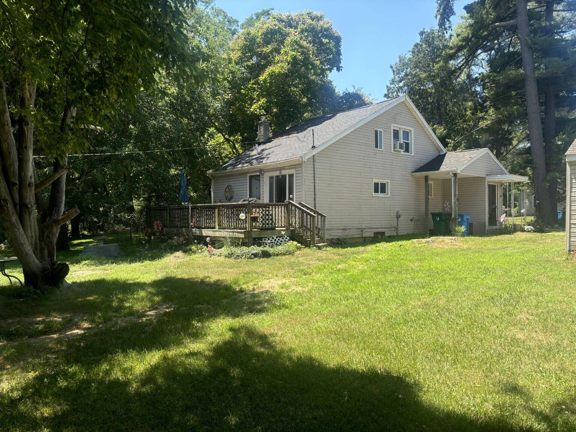2545 Massena AVE, Commerce Twp, MI 48382