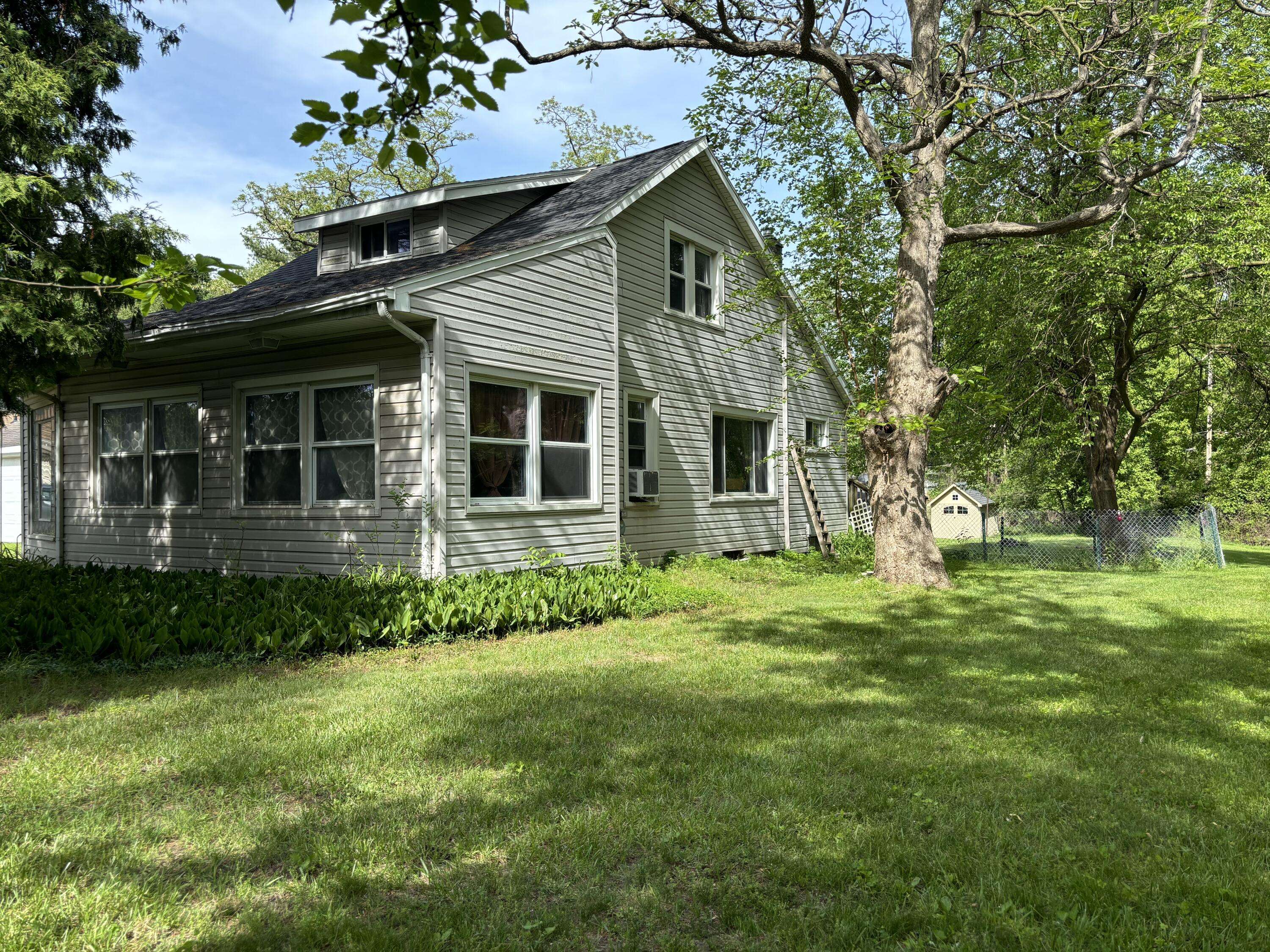 2545 Massena AVE, Commerce Twp, MI 48382