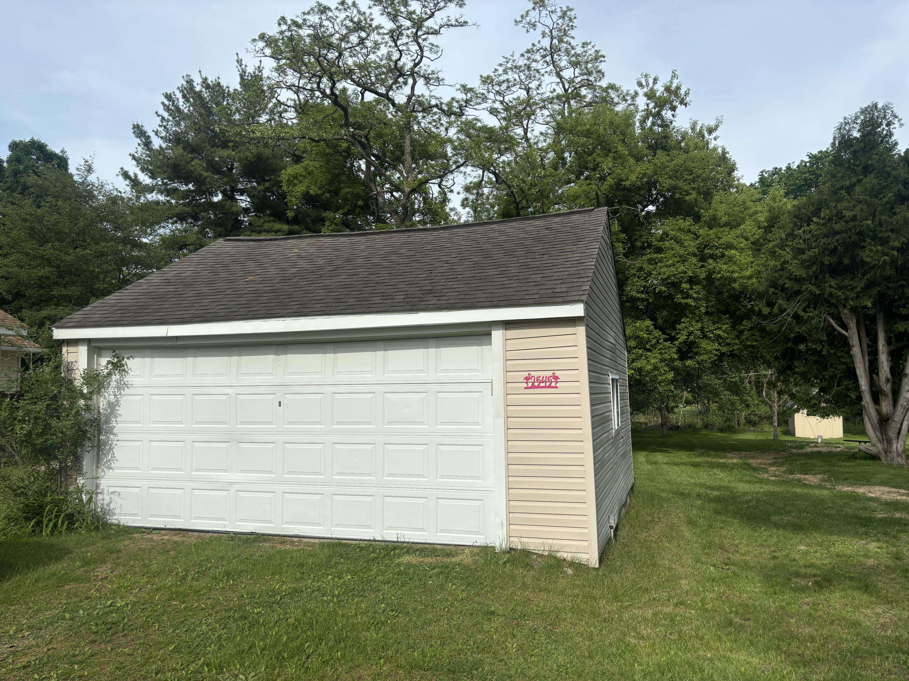 2545 Massena AVE, Commerce Twp, MI 48382
