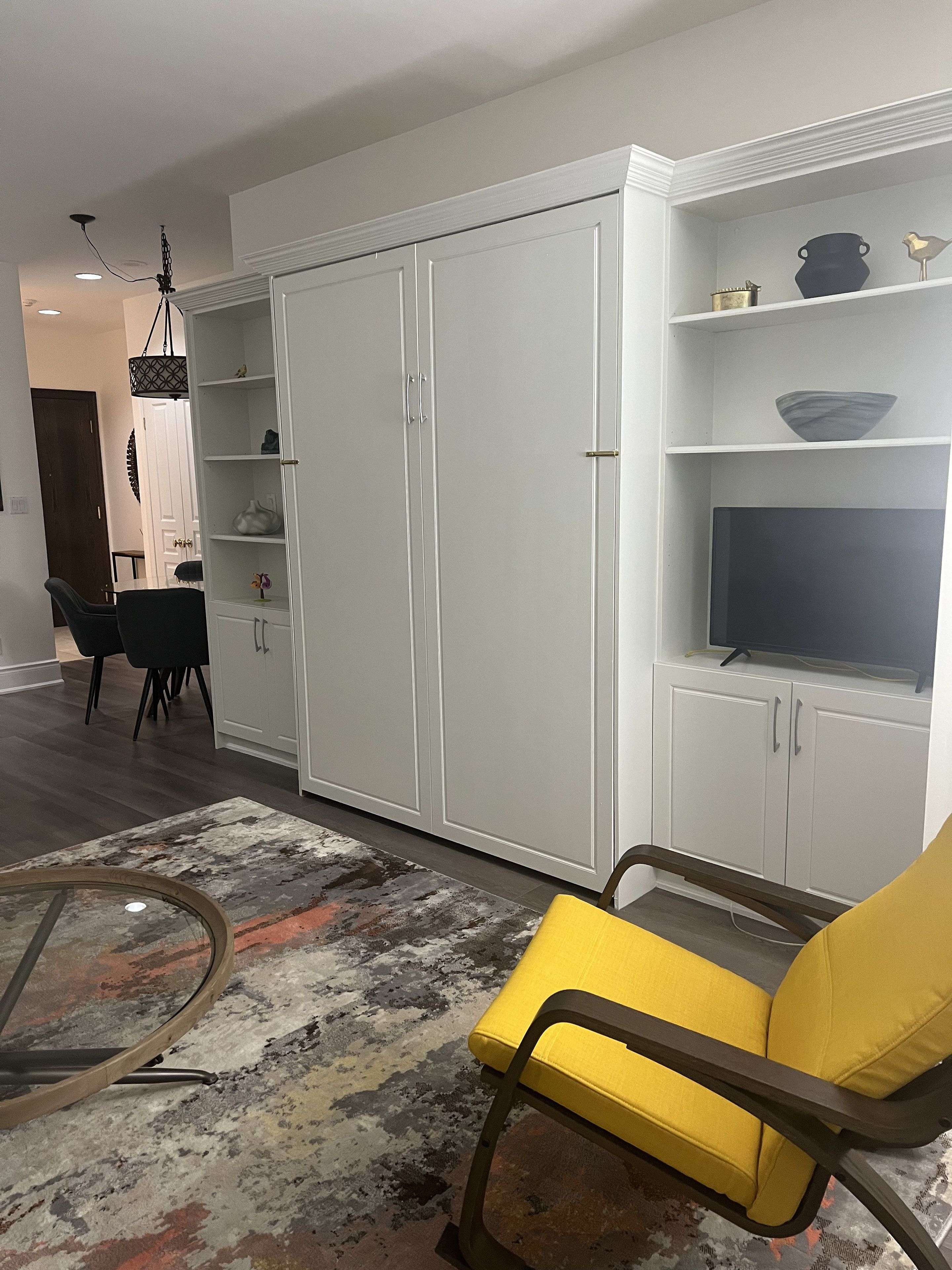 102 Bloor ST W #305, Toronto C02, ON M5S 1M8