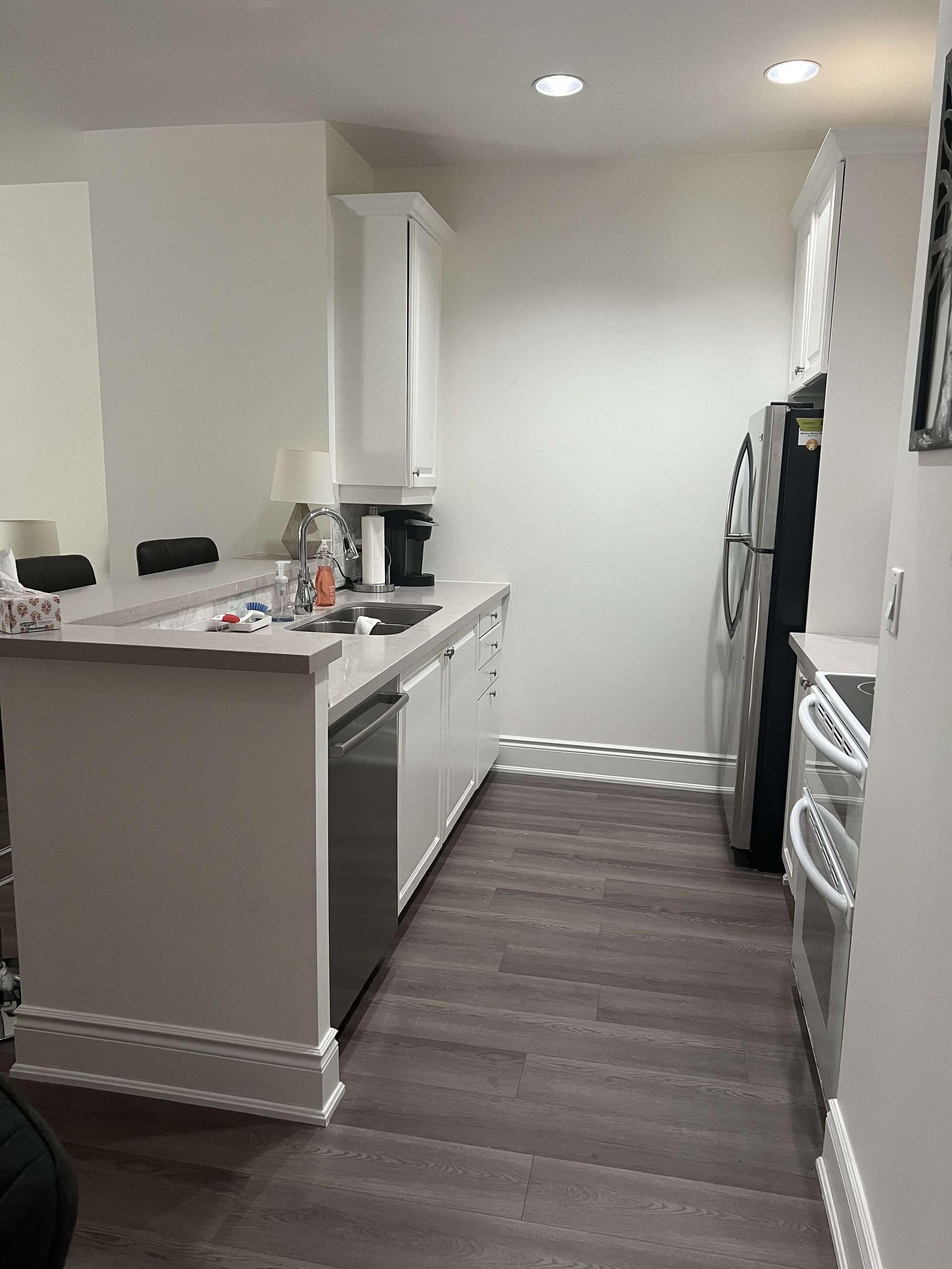 102 Bloor ST W #305, Toronto C02, ON M5S 1M8
