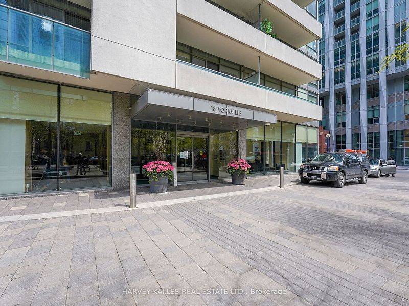 18 Yorkville AVE #1305, Toronto C02, ON M4W 3Y8