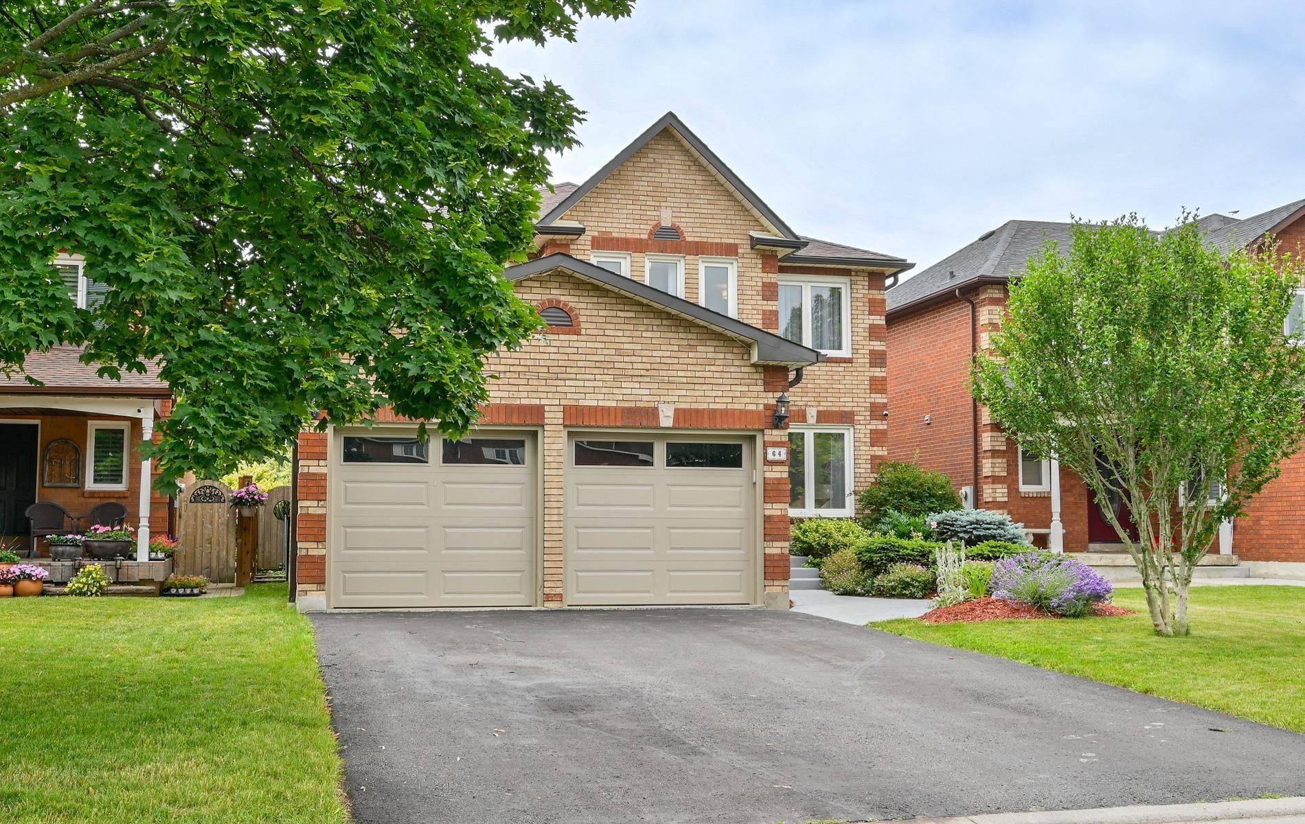 64 Keeble CRES, Ajax, ON L1T 3R5