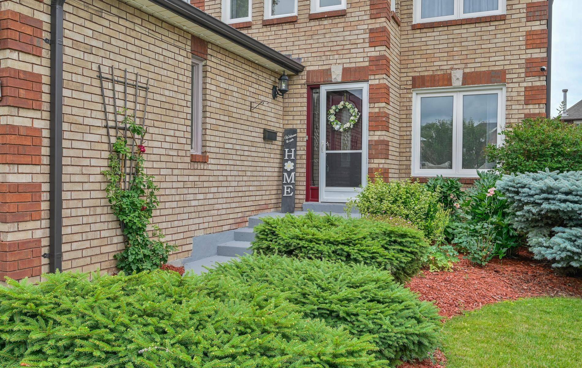 64 Keeble CRES, Ajax, ON L1T 3R5