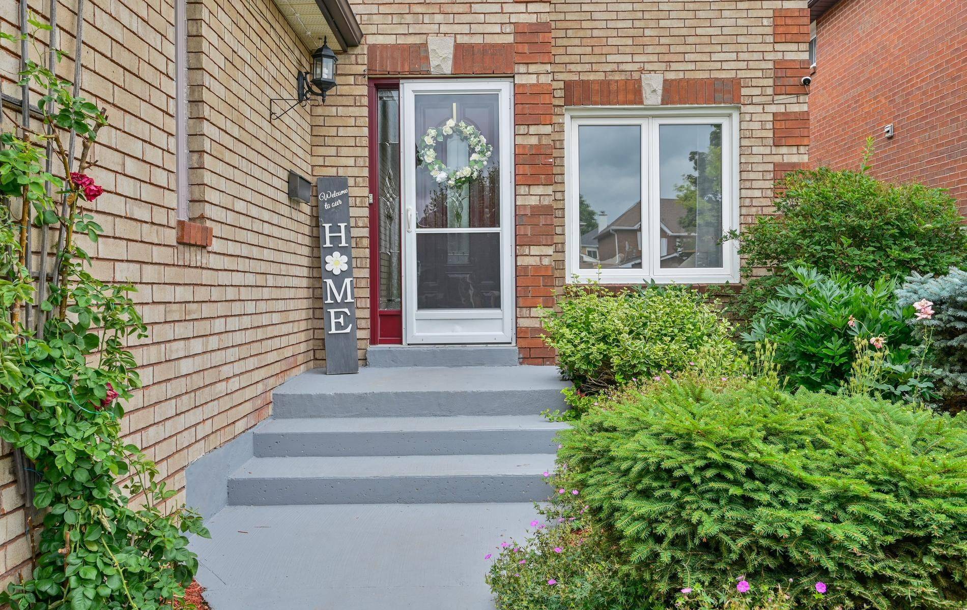 64 Keeble CRES, Ajax, ON L1T 3R5