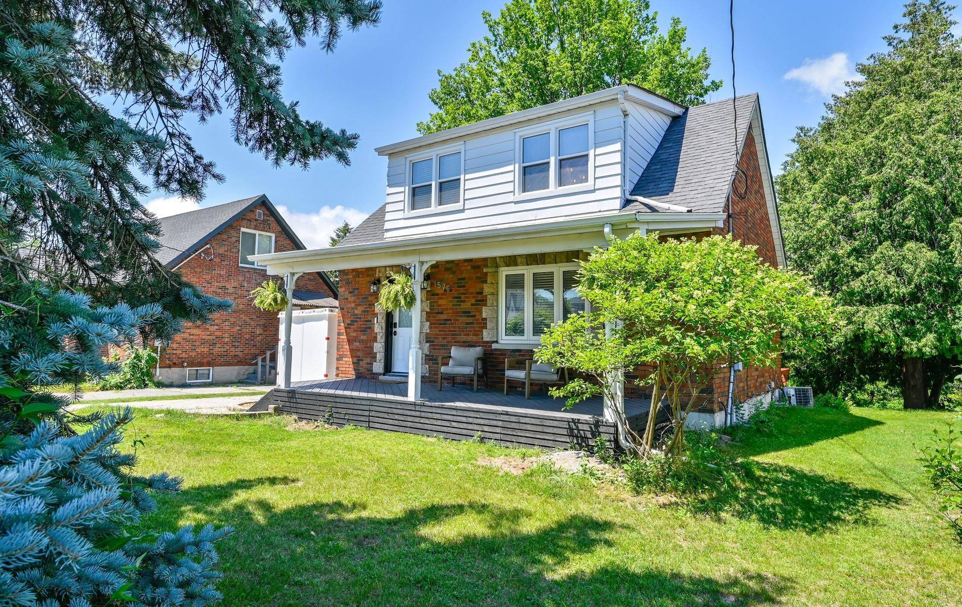 1576 Highway 2 RD, Clarington, ON L1E 2R7