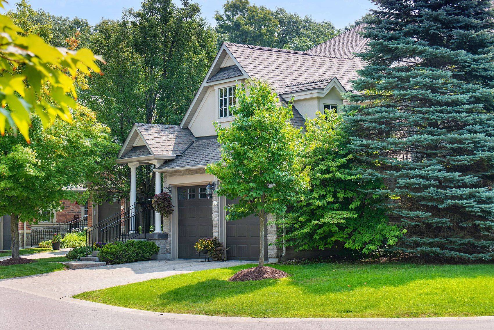 7 Wilton TRL, Aurora, ON L4G 7S9