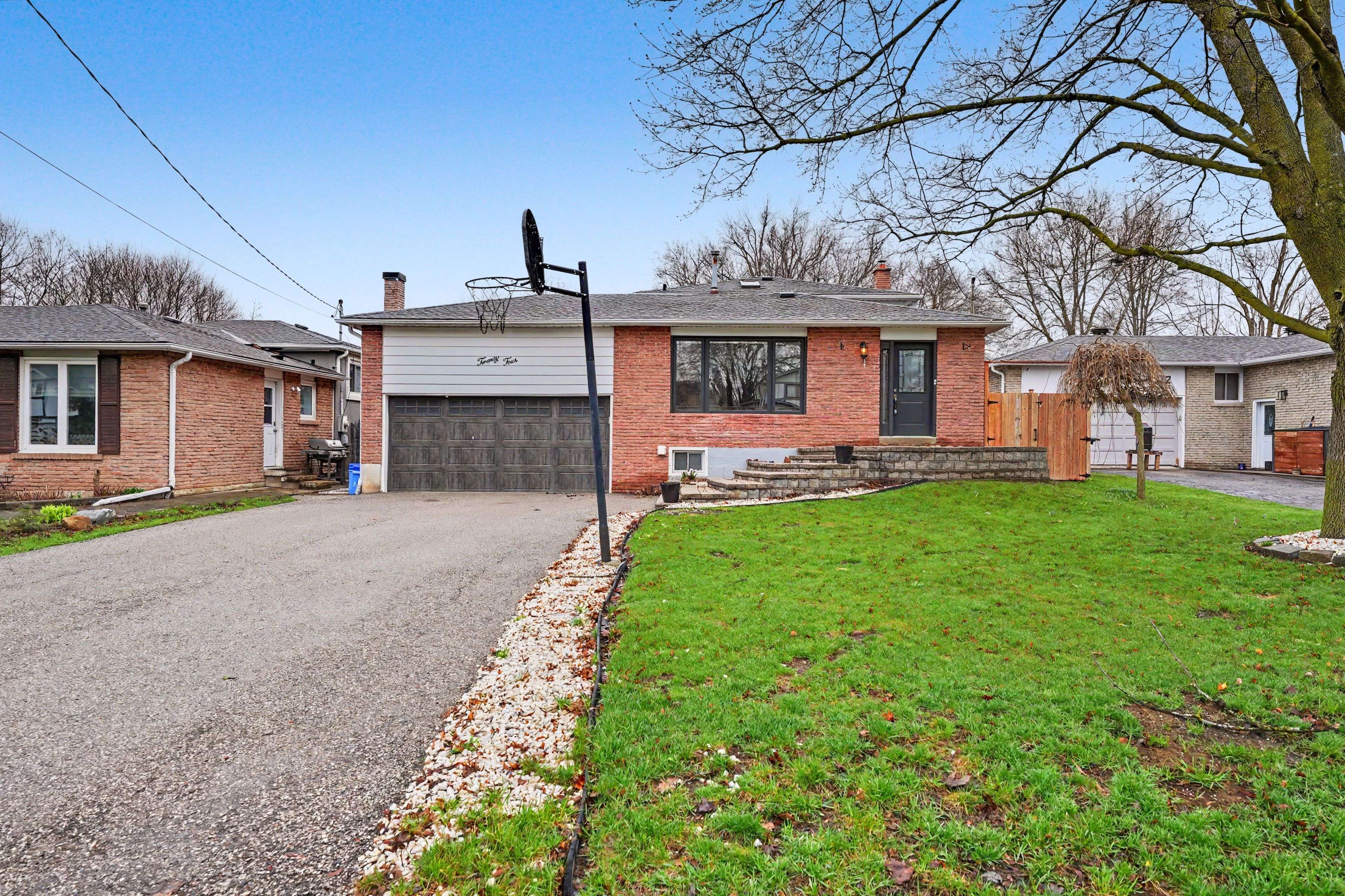 24 Maple AVE W, New Tecumseth, ON L0G 1A0