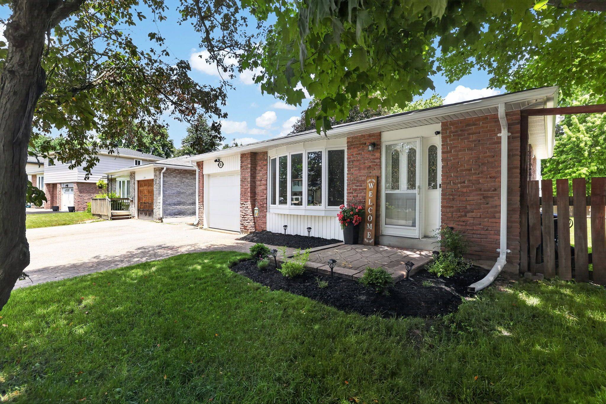 281 Tupper BLVD, New Tecumseth, ON L9R 1A8