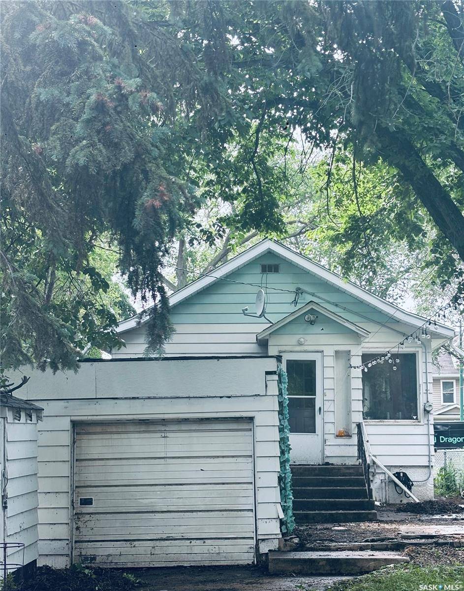 416 I AVENUE S, Saskatoon, SK S7M 1Y4