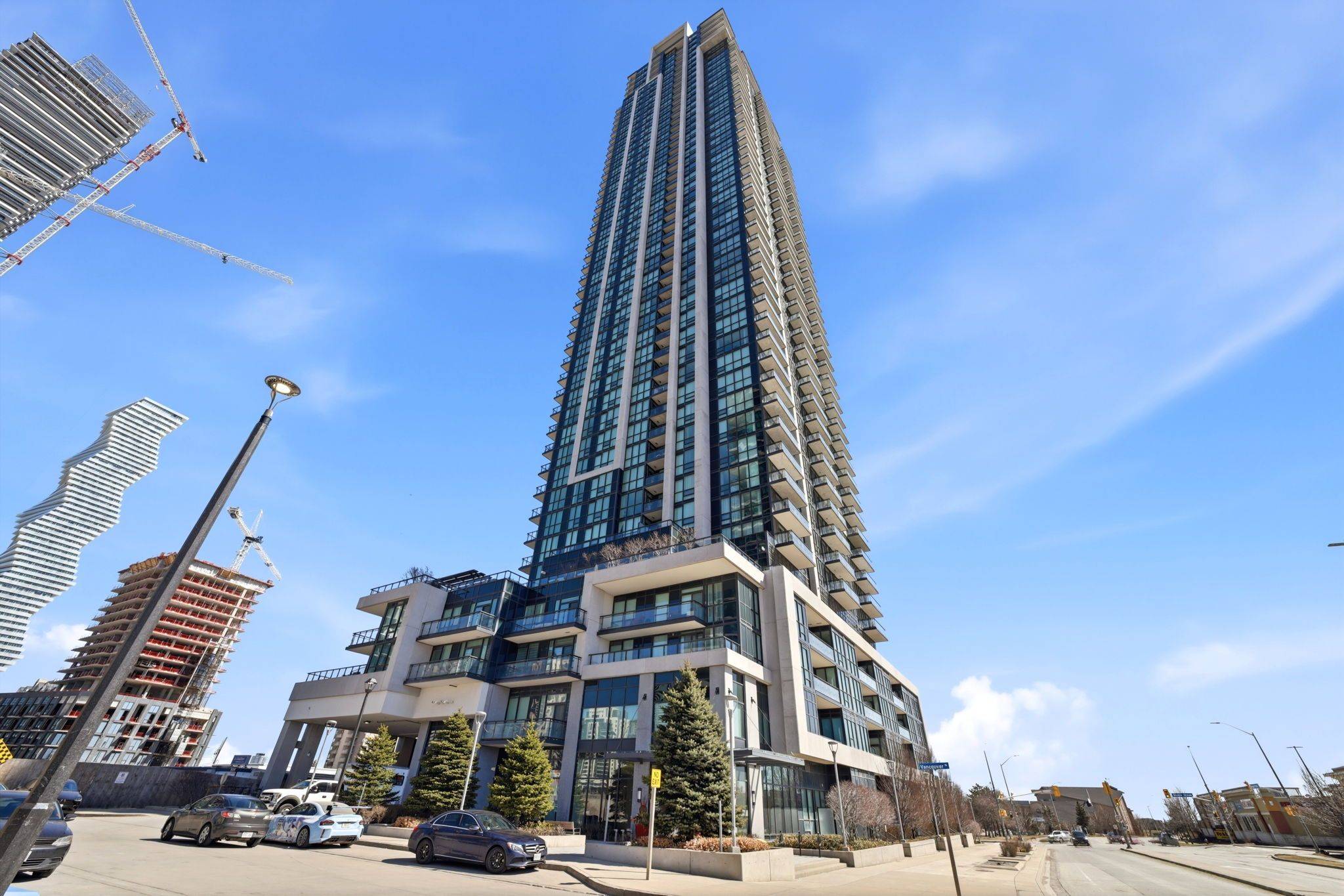 3975 Grand Park DR #401, Mississauga, ON L5B 0K4