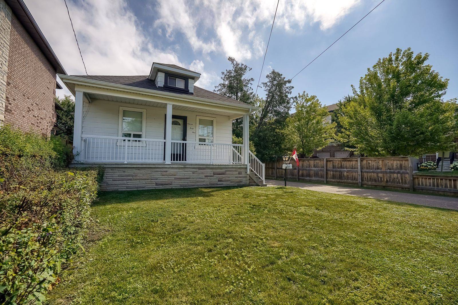 1141 Haig BLVD, Mississauga, ON L5E 2M6
