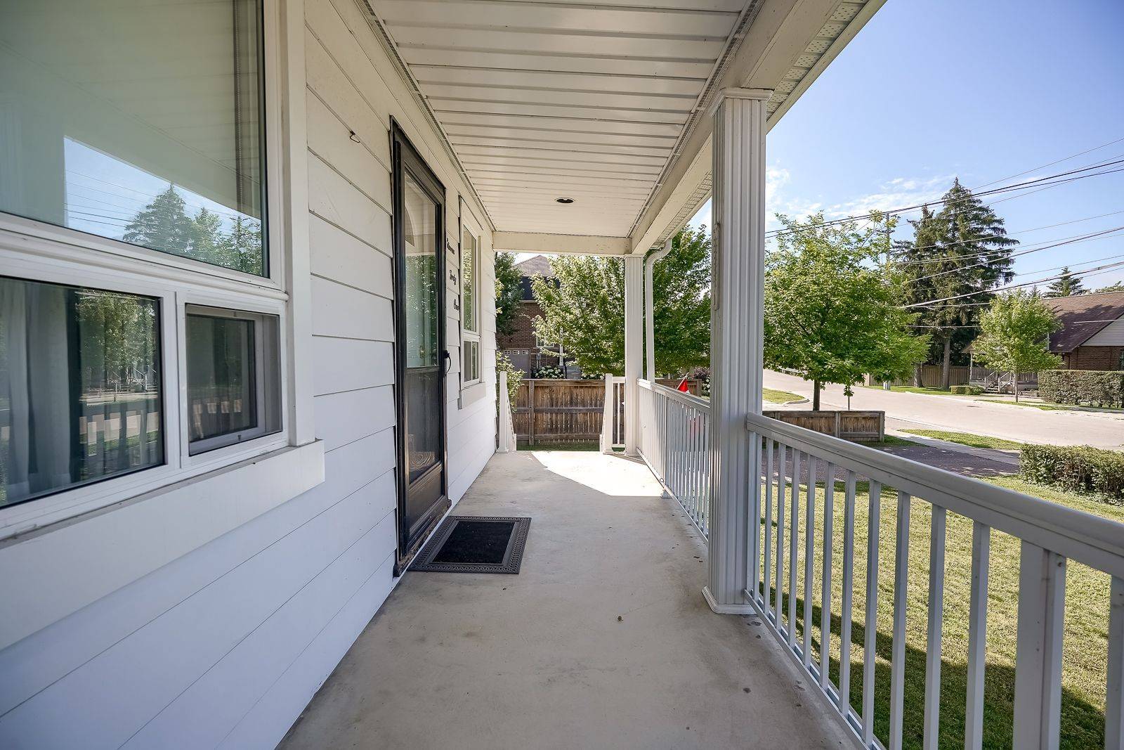 1141 Haig BLVD, Mississauga, ON L5E 2M6
