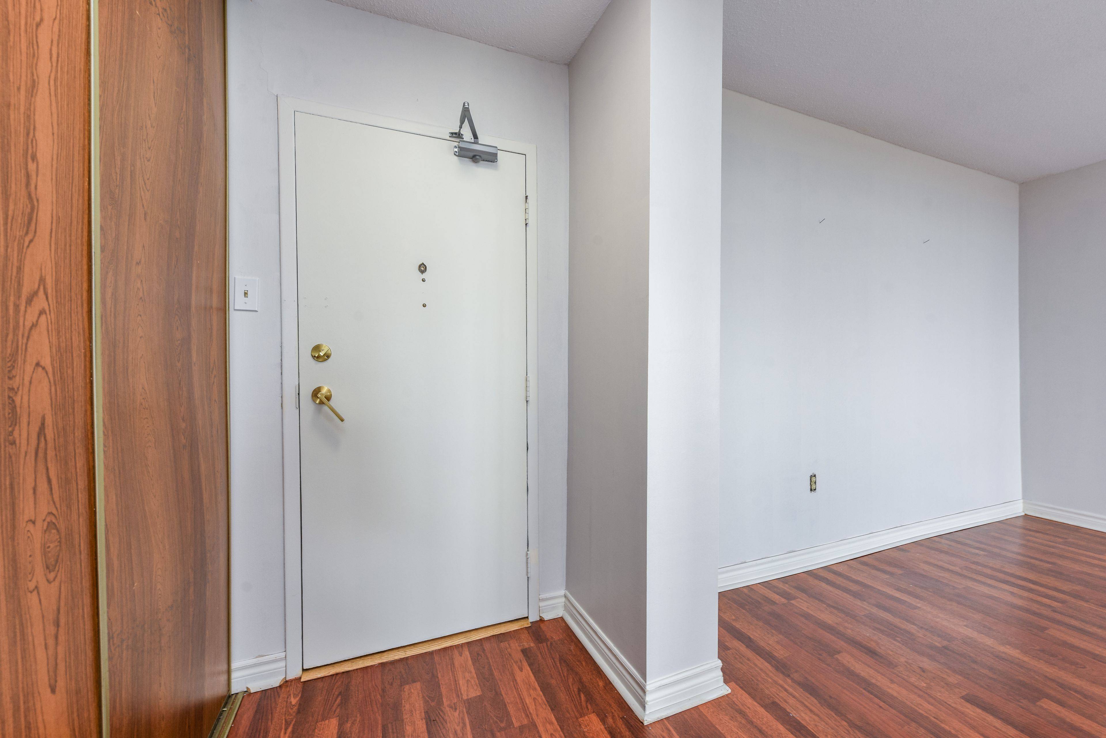 2055 Upper Middle RD #705, Burlington, ON L7P 3P4