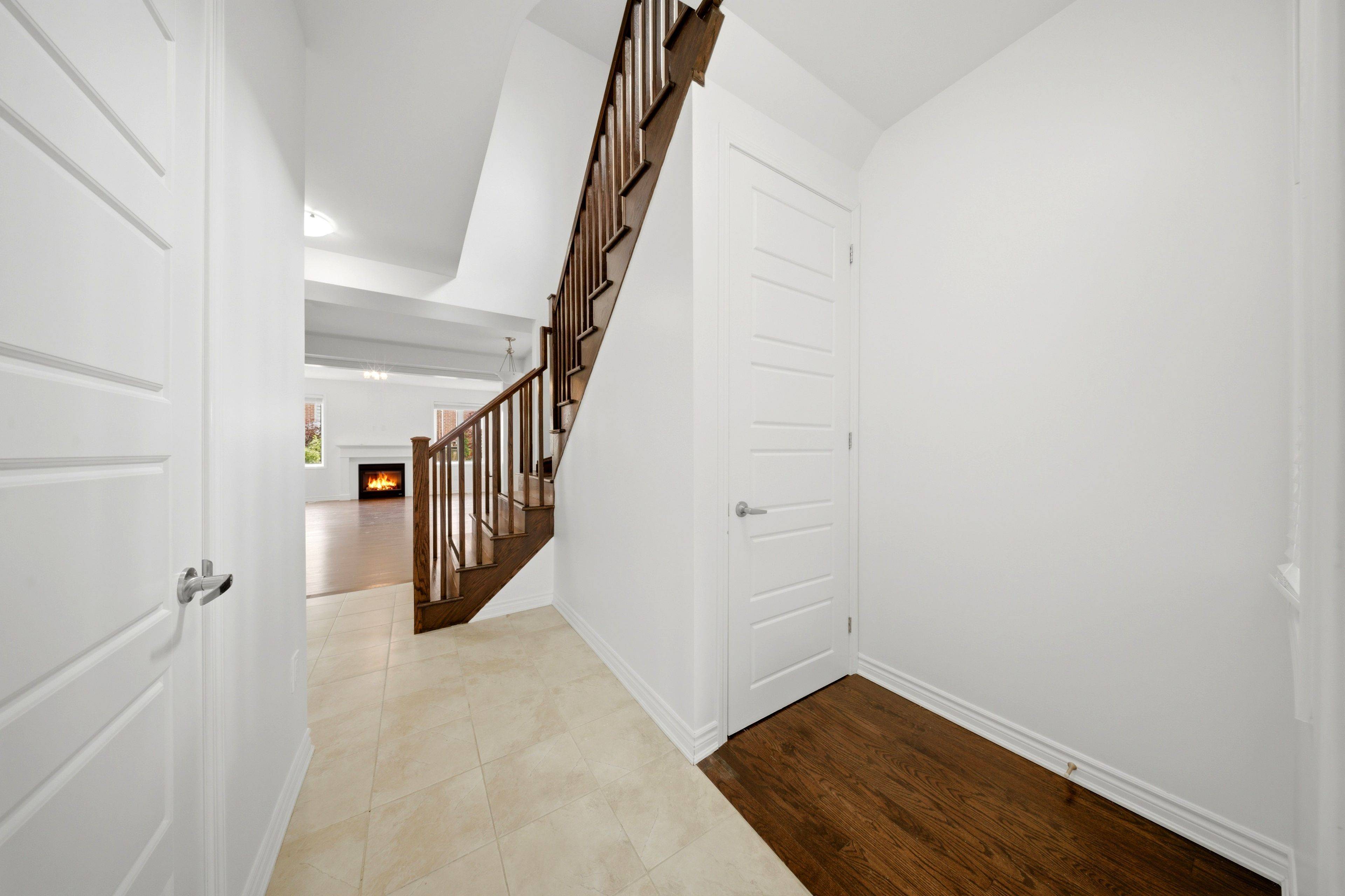 369 Cedar Hedge RD, Milton, ON L9T 8Y4
