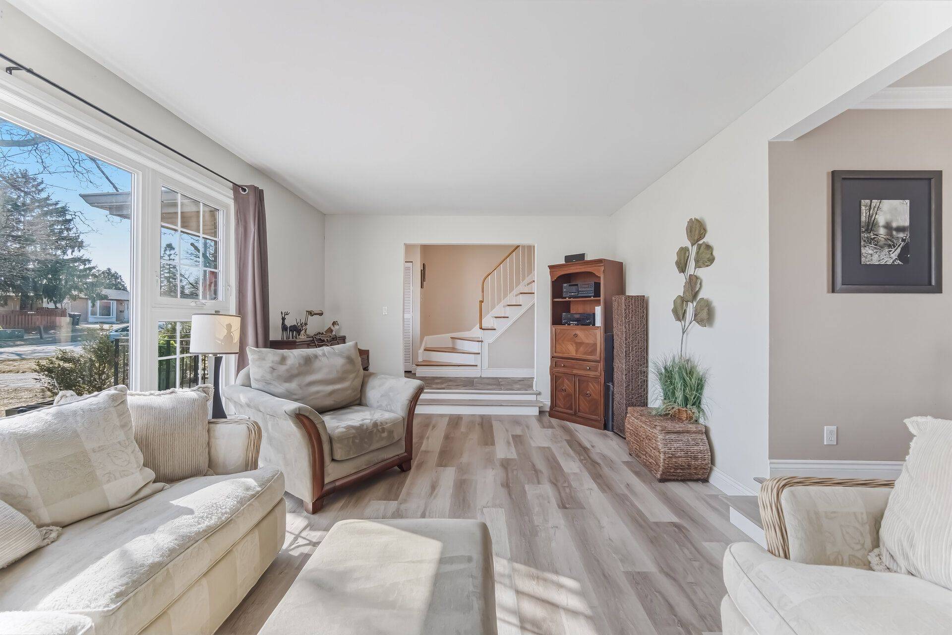 15 Braemar DR, Brampton, ON L6T 2L5