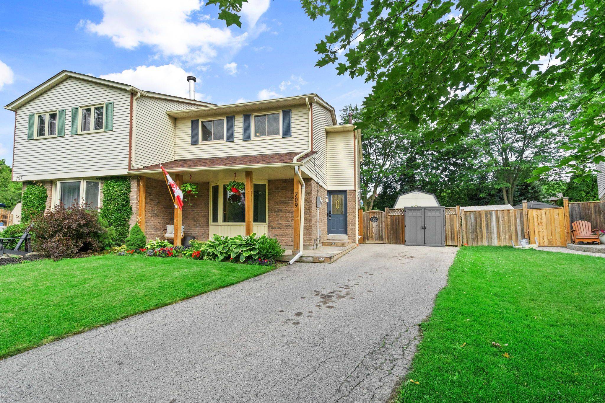 709 Middleton CRES, Milton, ON L9T 4C2