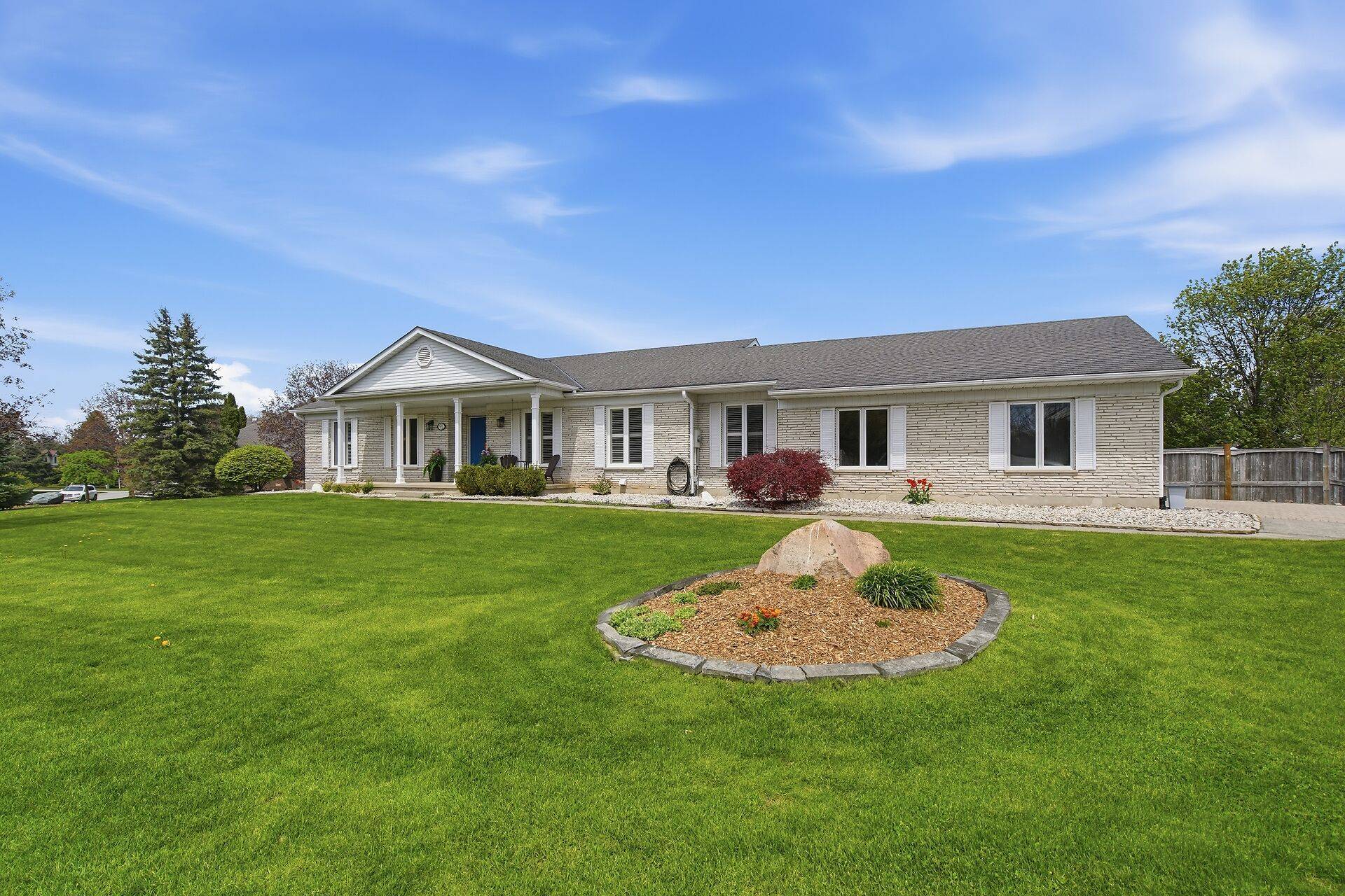 92 Mill ST, Middlesex Centre, ON N0M 2A0