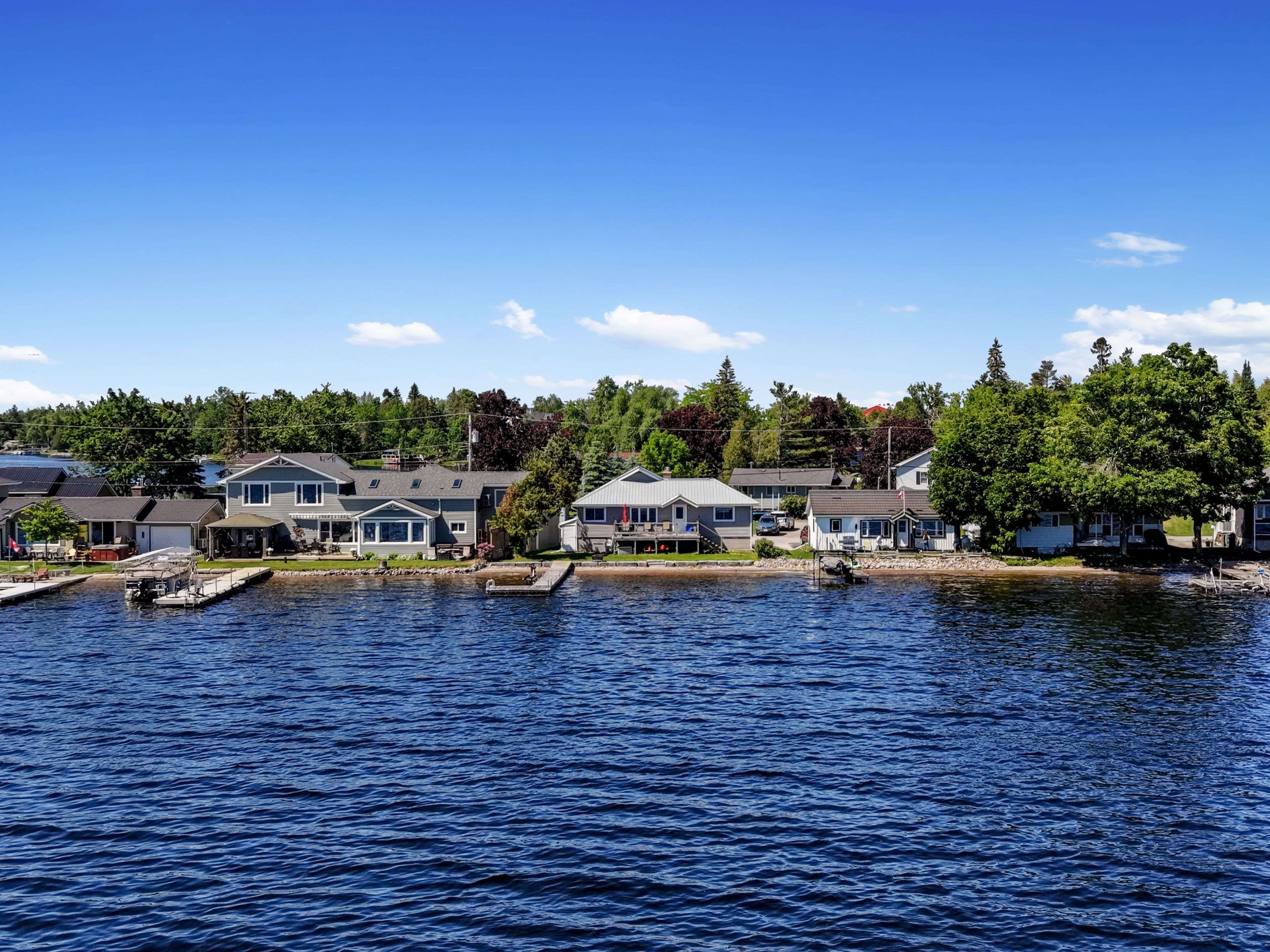 23 Manor RD, Kawartha Lakes, ON K0M 1G0
