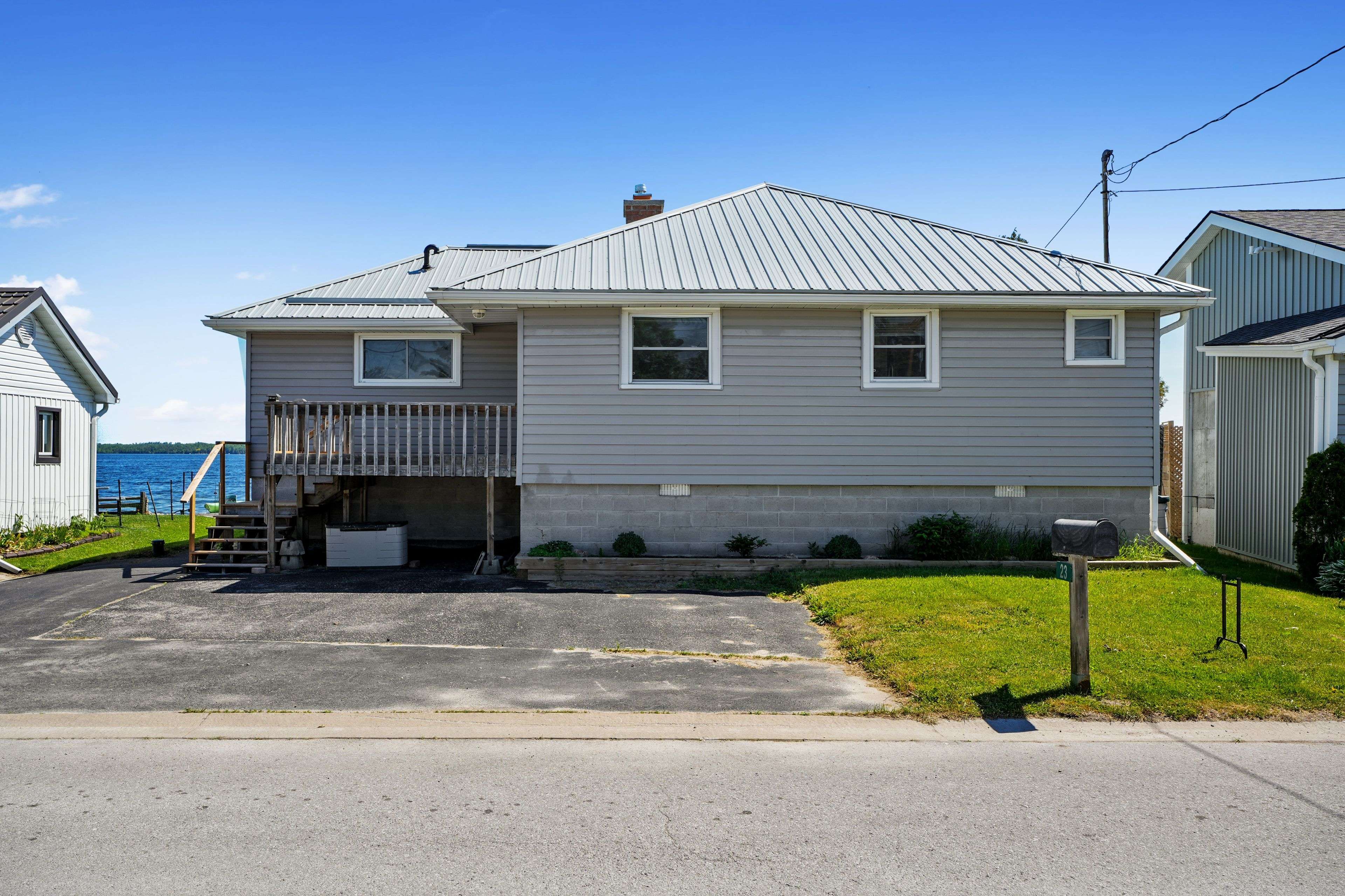 23 Manor RD, Kawartha Lakes, ON K0M 1G0