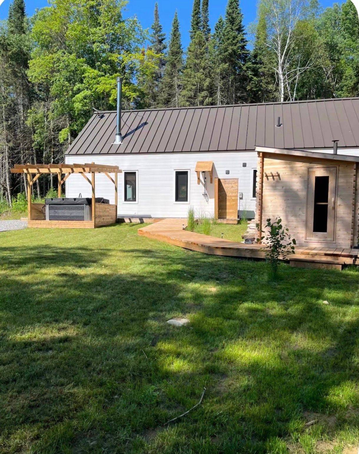 622 Fish Lake RD, Huntsville, ON P1H 2J6