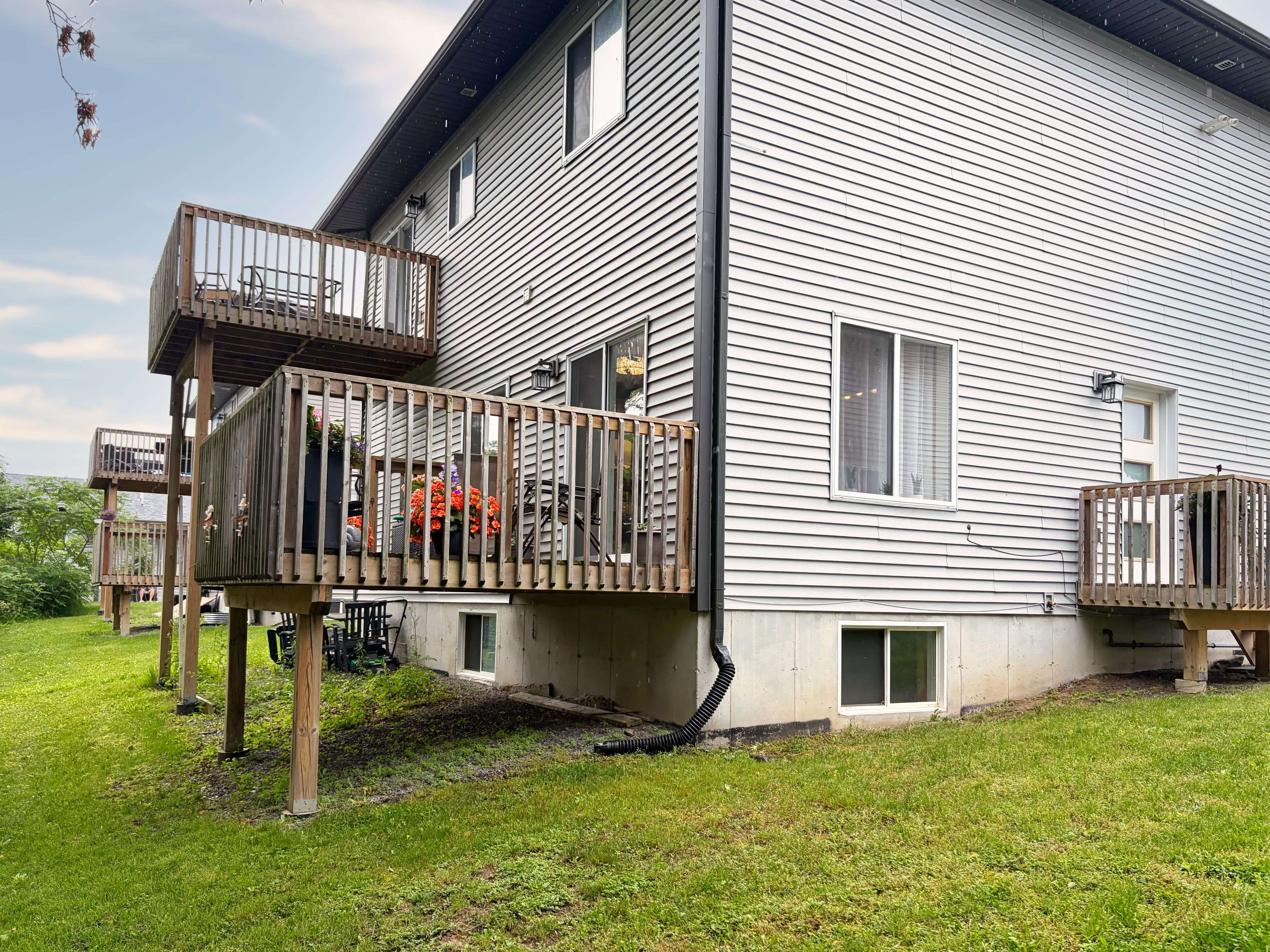76 Ridgeway PL, Belleville, ON K8P 0E6