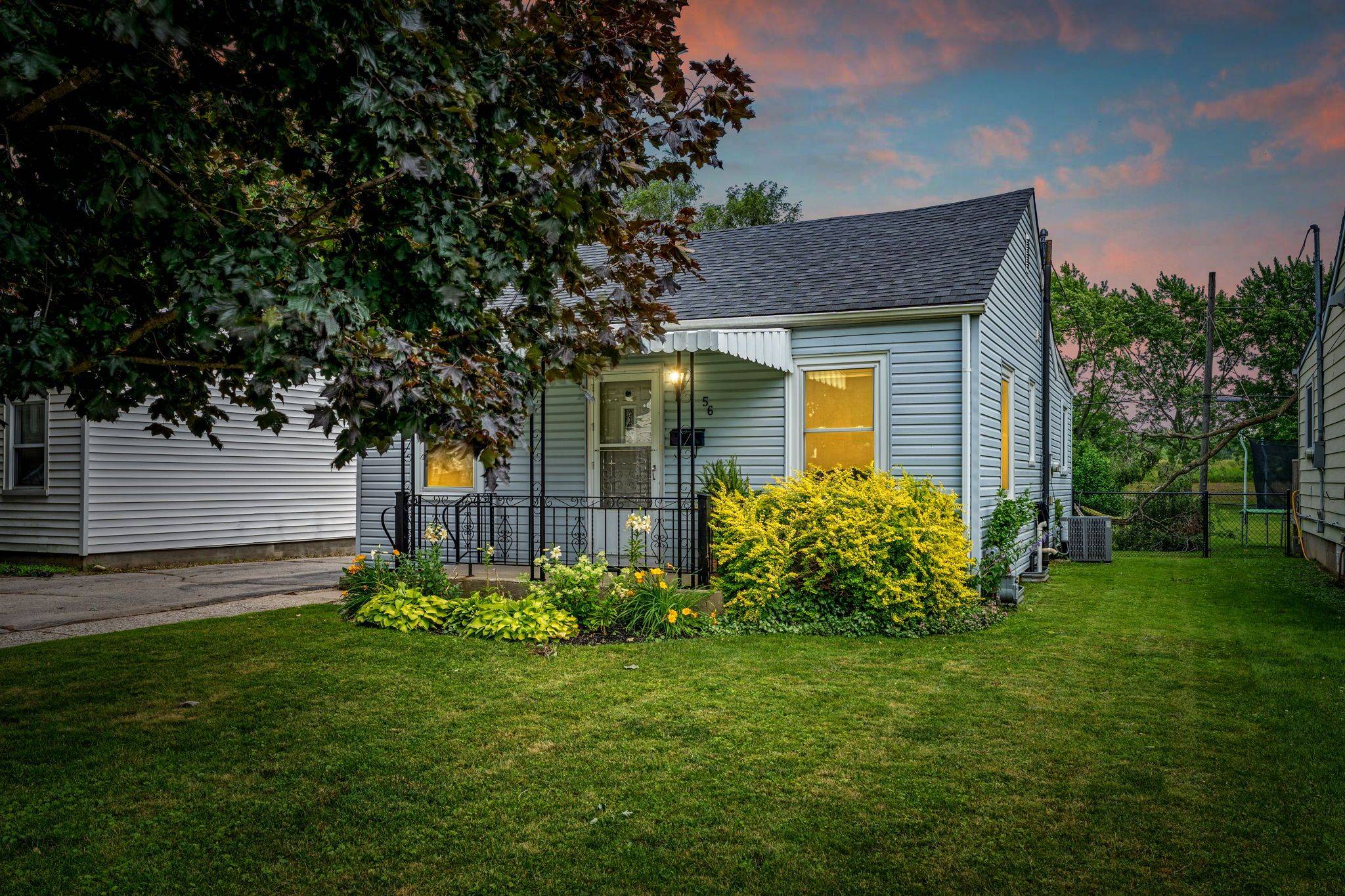 56 Sixth AVE, Brantford, ON N3S 1A7