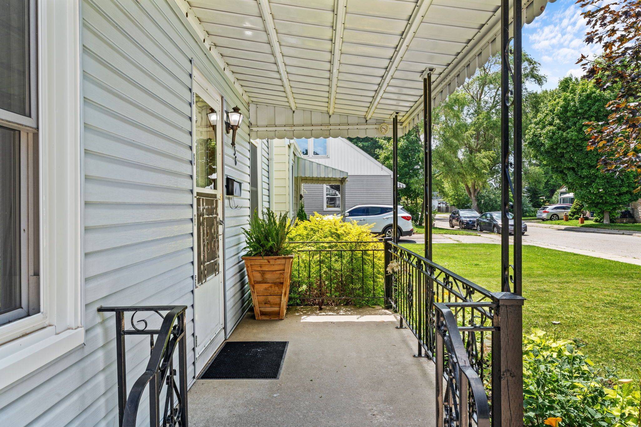 56 Sixth AVE, Brantford, ON N3S 1A7
