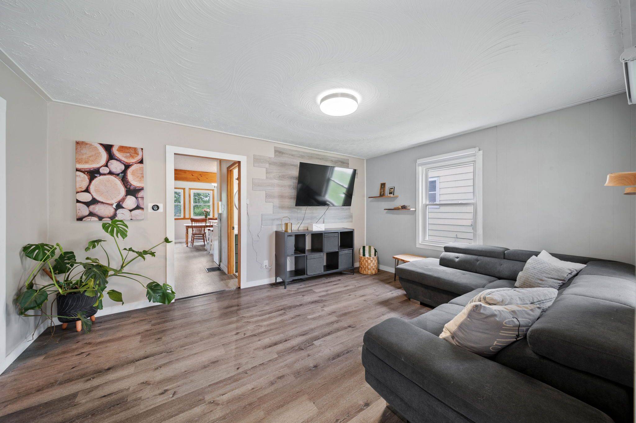 56 Sixth AVE, Brantford, ON N3S 1A7