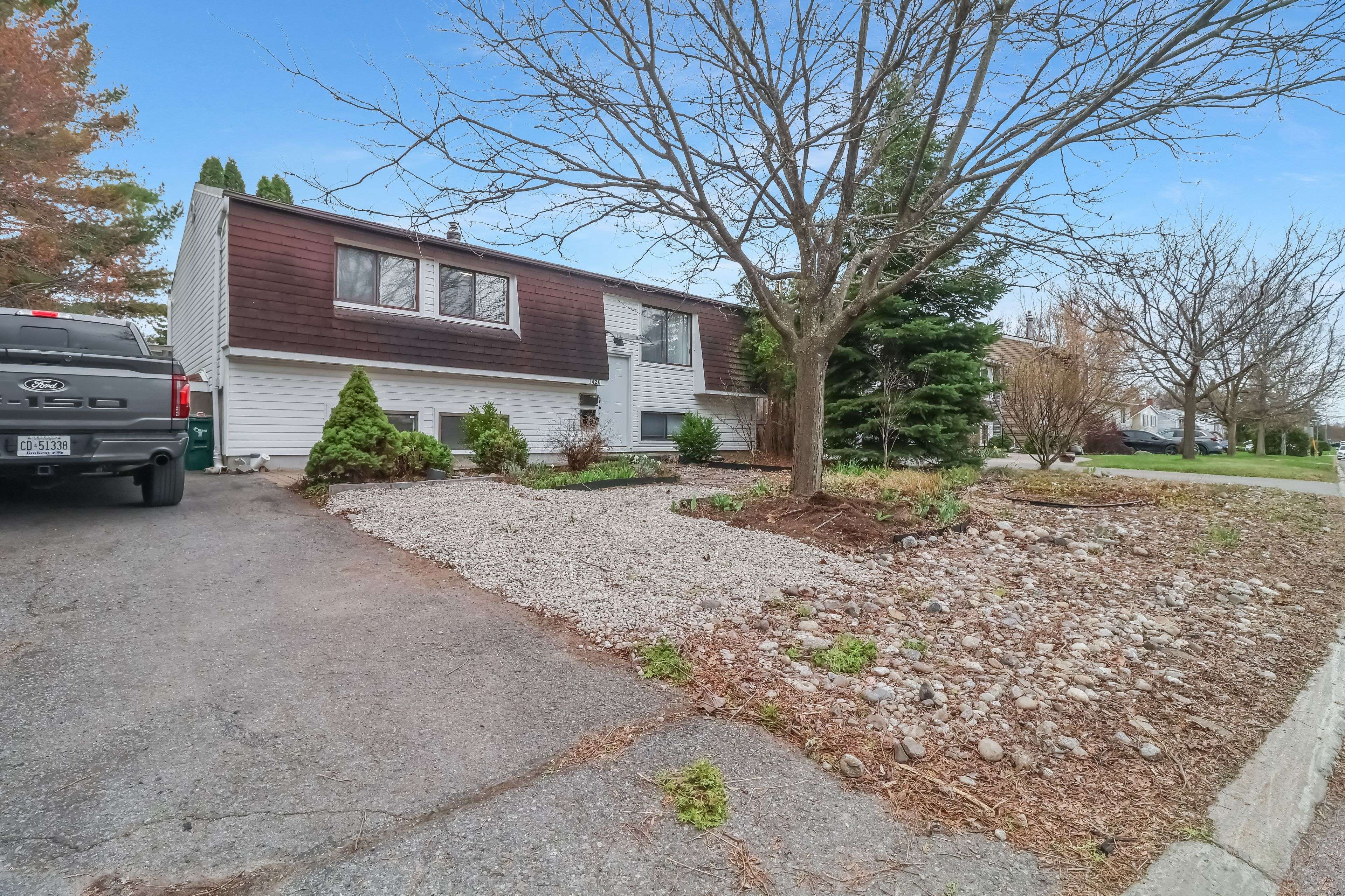 1420 Matheson RD #B, Cyrville - Carson Grove - Pineview, ON K1J 8B6