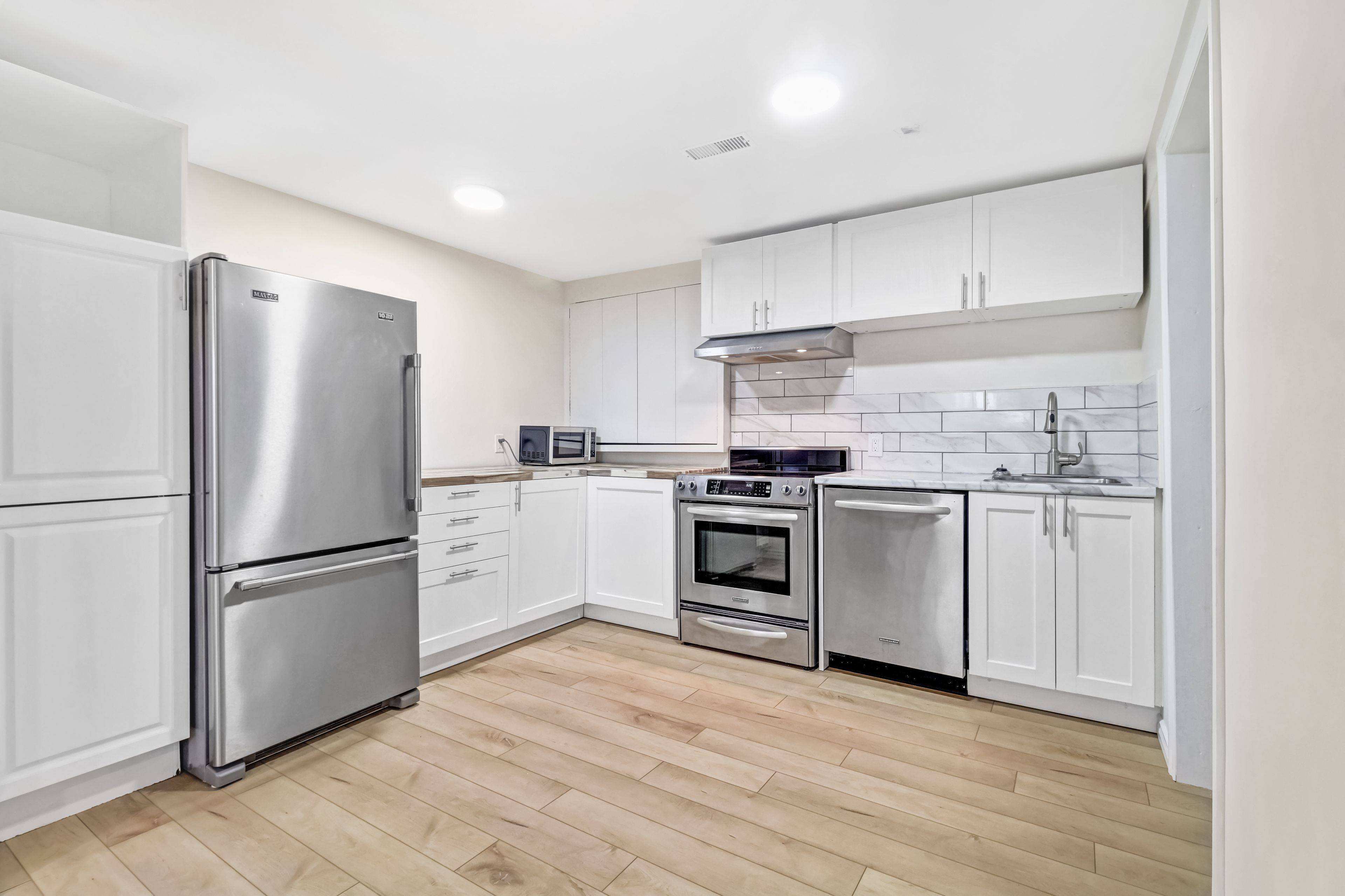 1420 Matheson RD #B, Cyrville - Carson Grove - Pineview, ON K1J 8B6