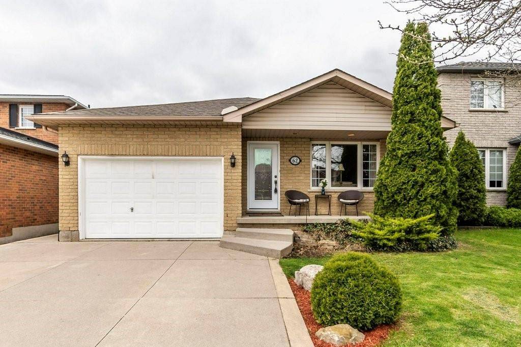 62 Spadara DR, Hamilton, ON L9B 2K3