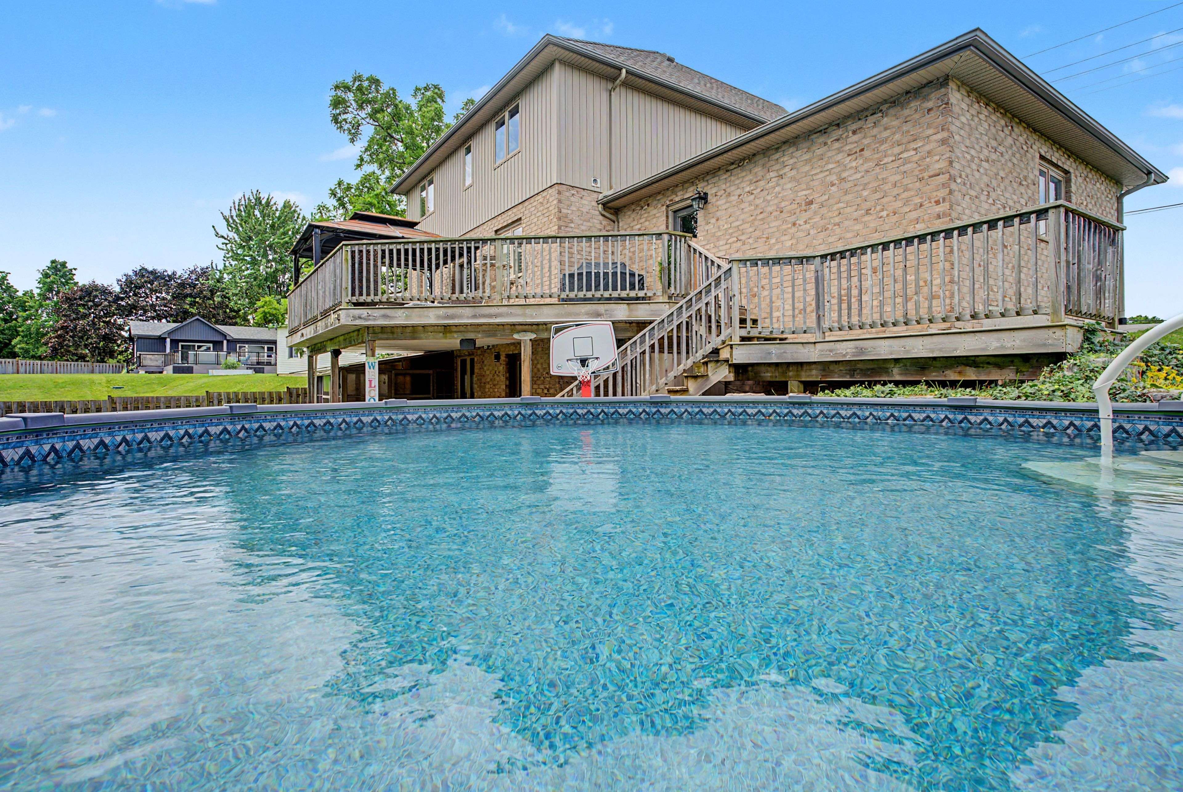 24 Brant RD, Brant, ON N3L 3E1