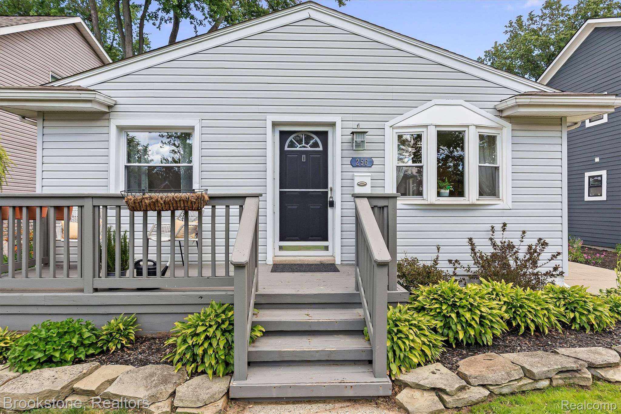 256 Leroy AVE, Clawson, MI 48017
