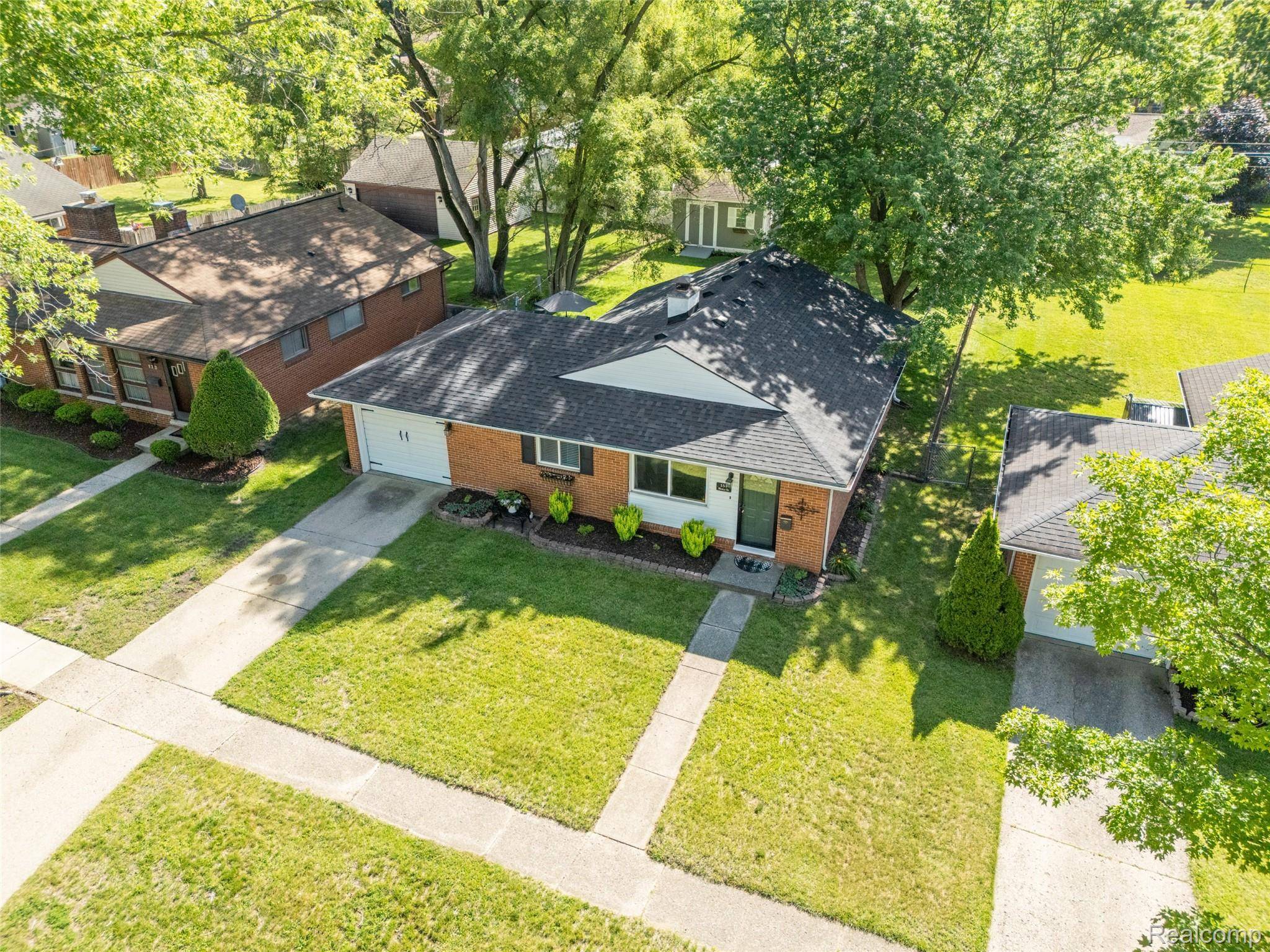 154 Noble ST, Milford Village, MI 48381