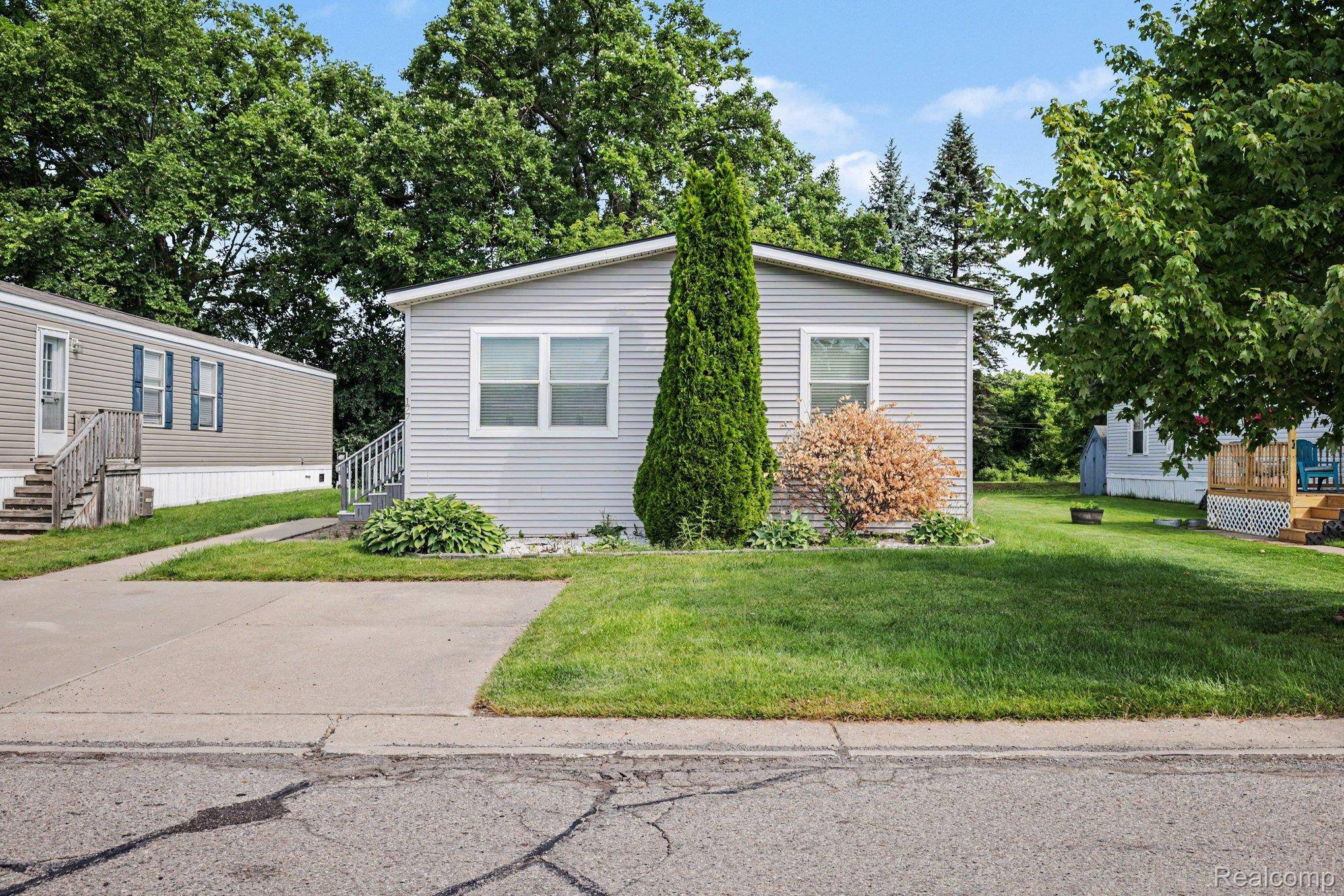 2700 Shimmons RD #177, Auburn Hills, MI 48326
