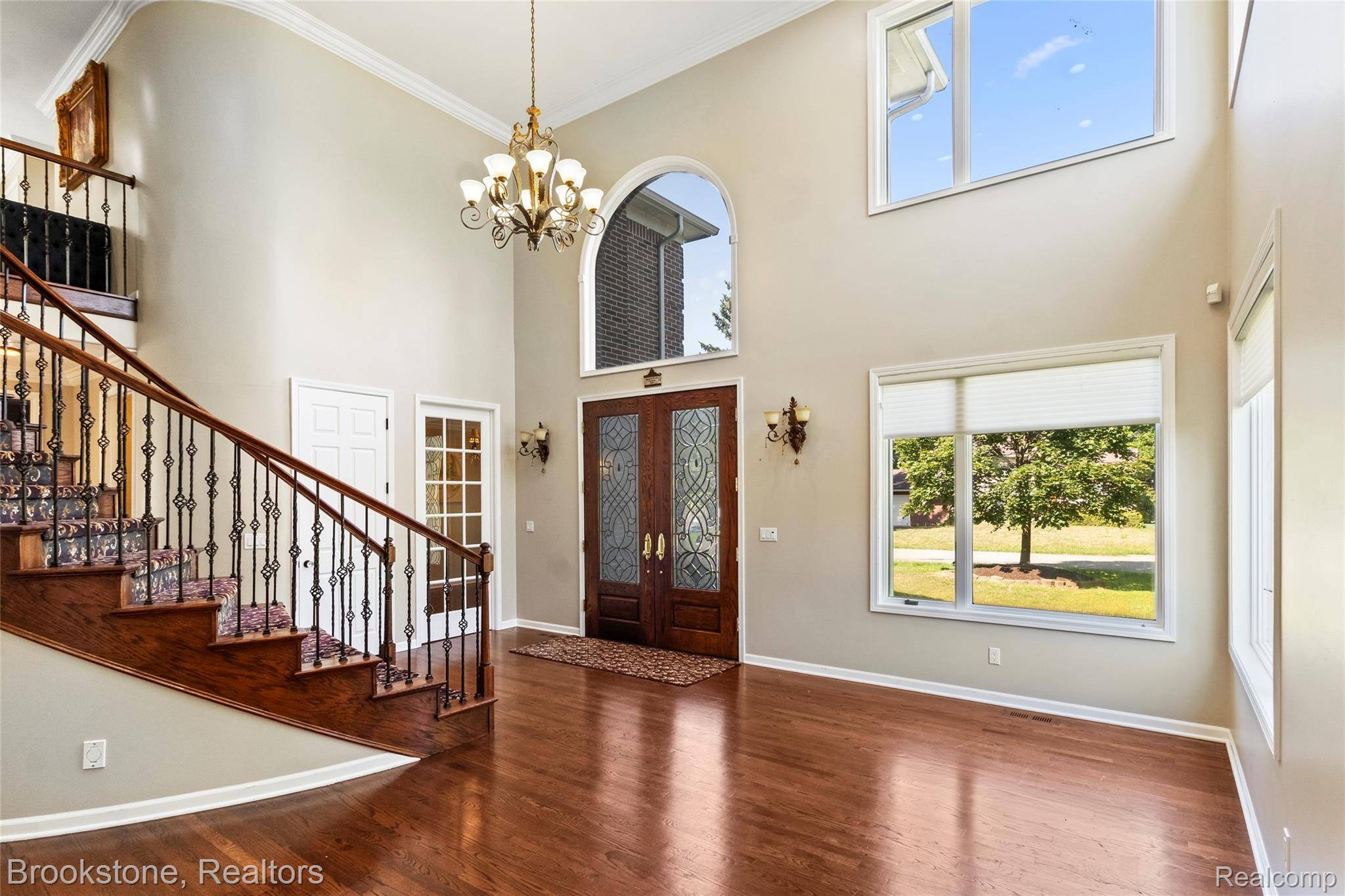 2115 ALDWIN DR, West Bloomfield Charter Township, MI 48324