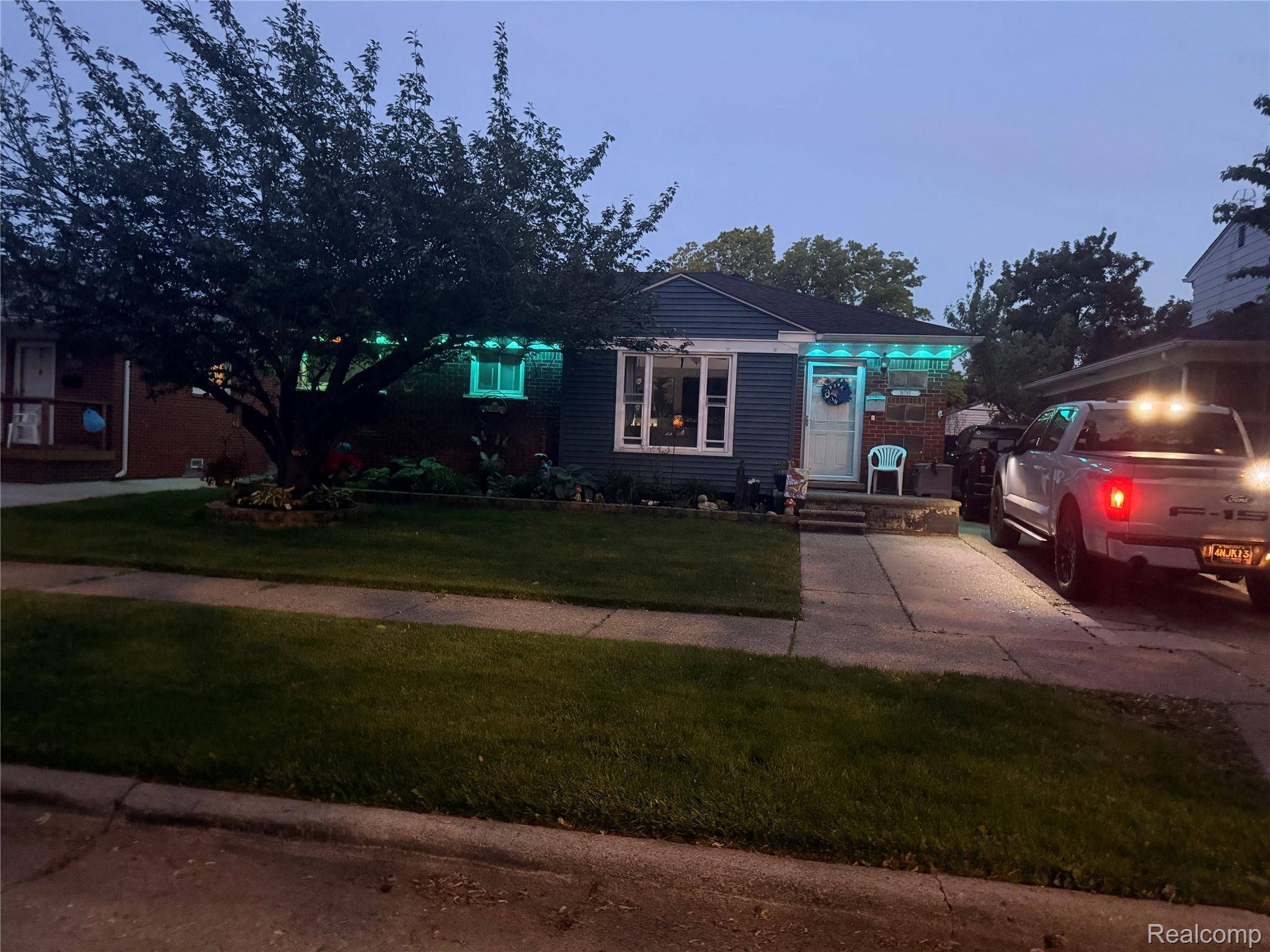 18785 Dale AVE, Allen Park, MI 48101