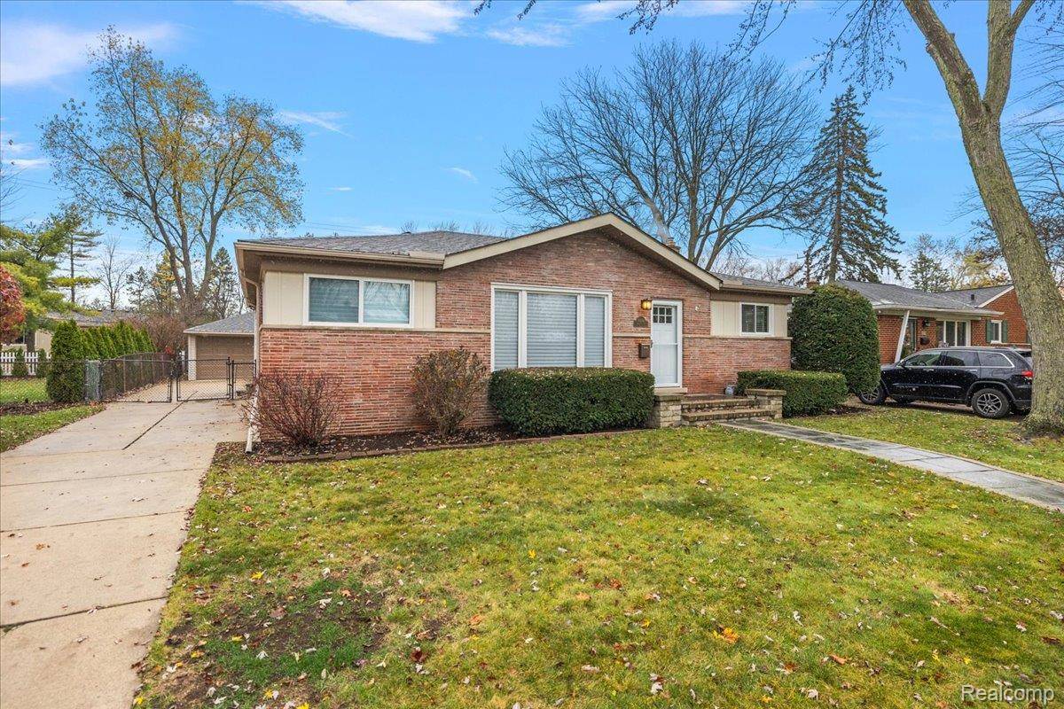 16996 MARGUERITE ST, Beverly Hills Village, MI 48025