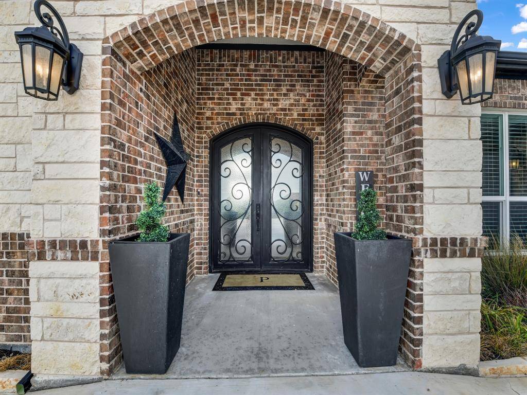162 Pinnacle Peak Lane, Weatherford, TX 76087