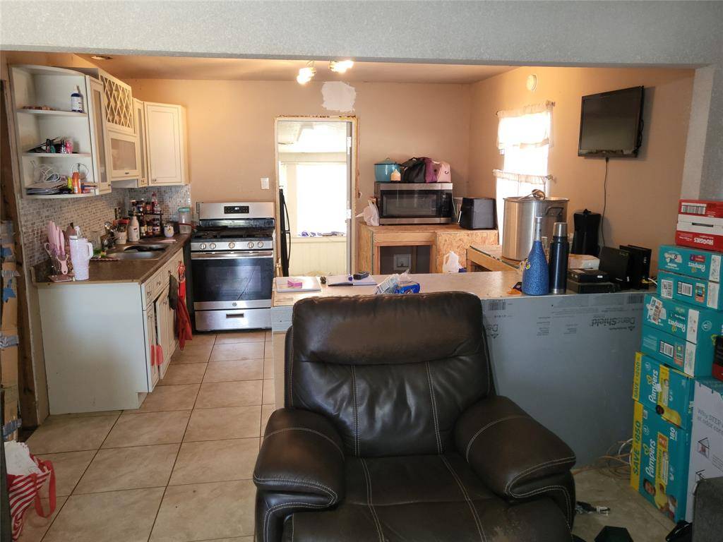 4208 Patricia Street, Haltom City, TX 76117