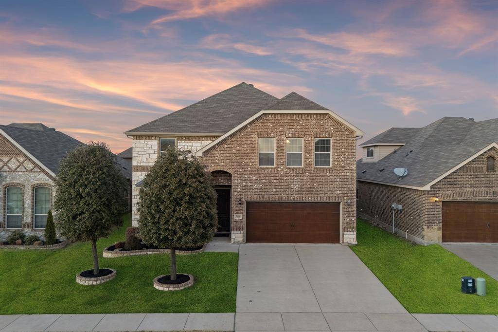 5448 Tuxbury Pond Drive, Fort Worth, TX 76179