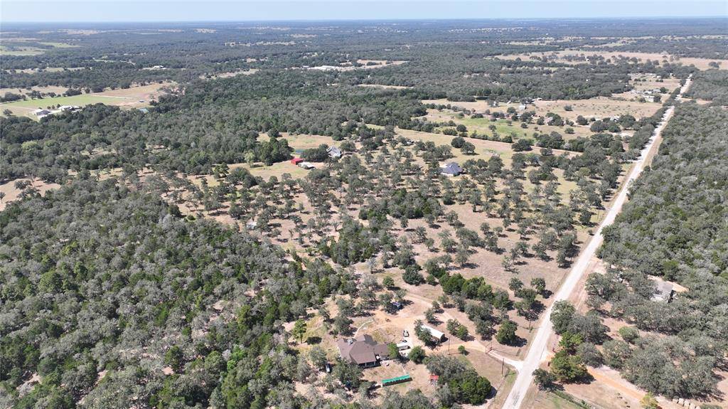 213 Joe Cole Lane, Smithville, TX 78957