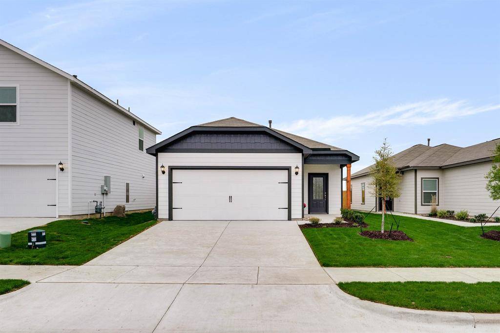 3913 Starry Night Cove, Sherman, TX 75092