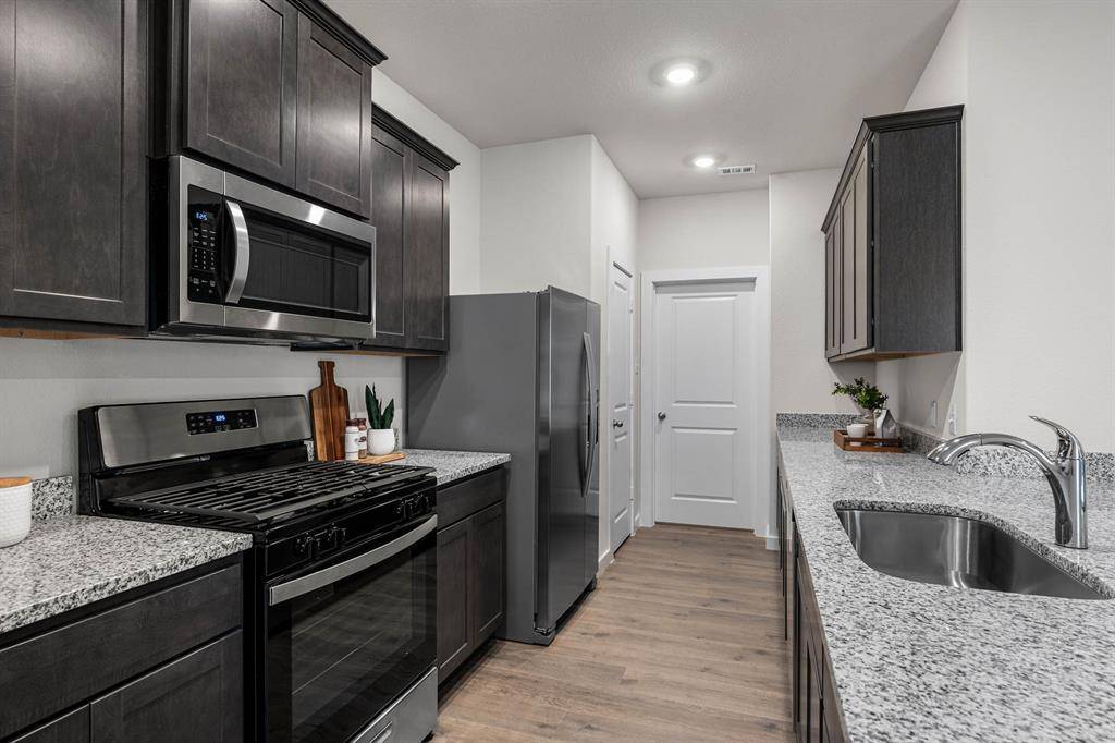 3913 Starry Night Cove, Sherman, TX 75092