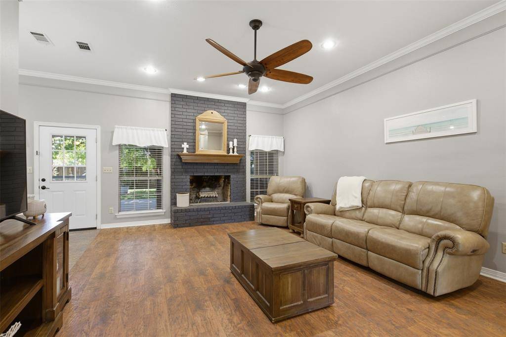 2505 Hillview Court, Denton, TX 76209