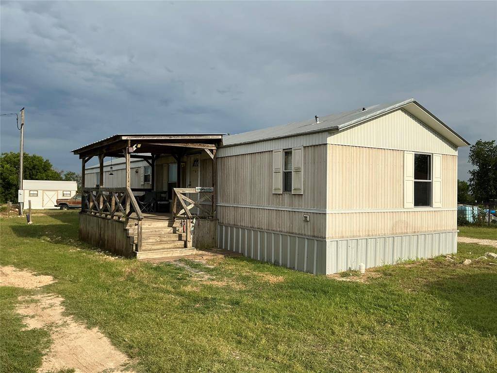 109 McKelvain Street, Oglesby, TX 76561