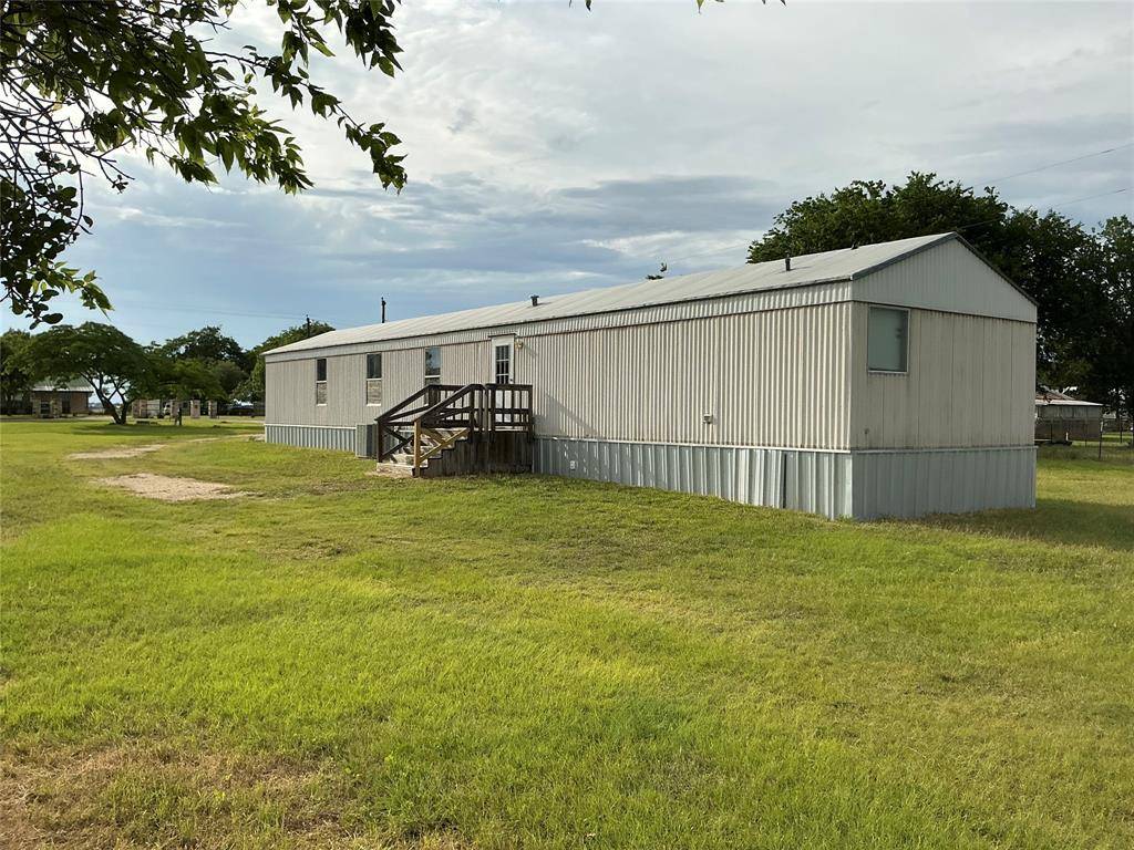 109 McKelvain Street, Oglesby, TX 76561